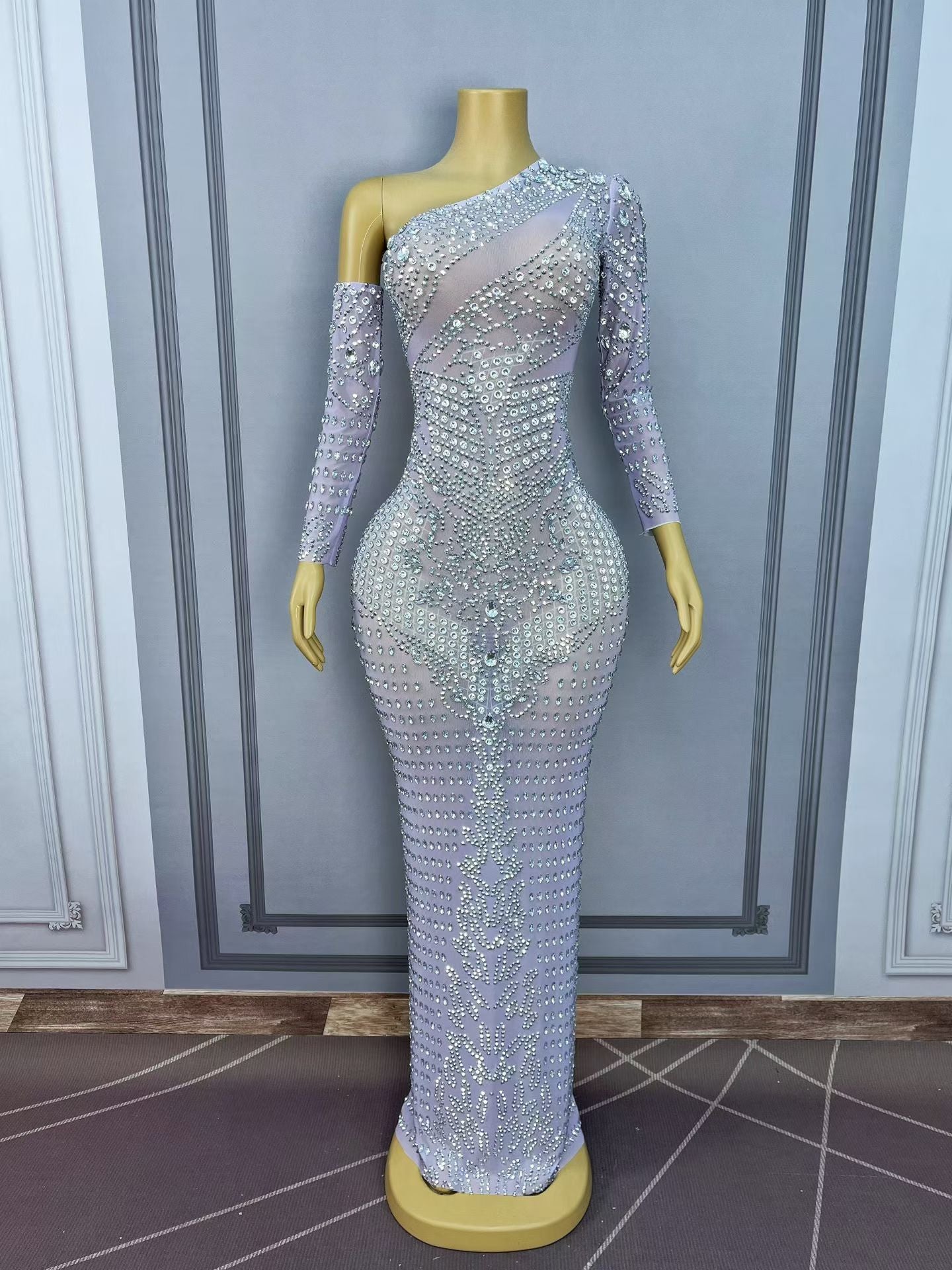 CELESINYI Zuange Crystal One-Shoulder Gown