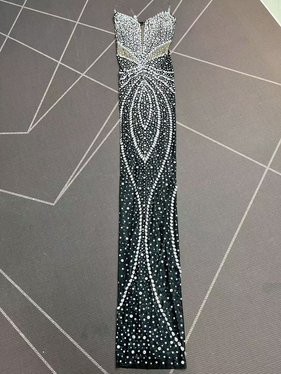 CELESINYI Shuiwang Crystal Fishnet Gown (Black)
