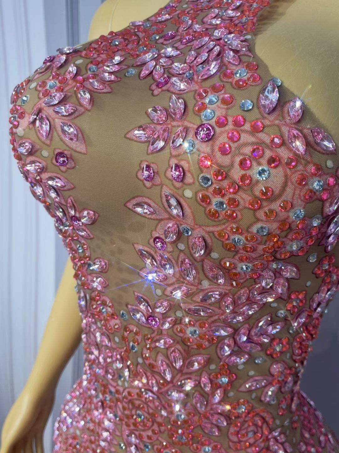 CELESINYI Fenyanmeigui Crystal Pink Rose Gown