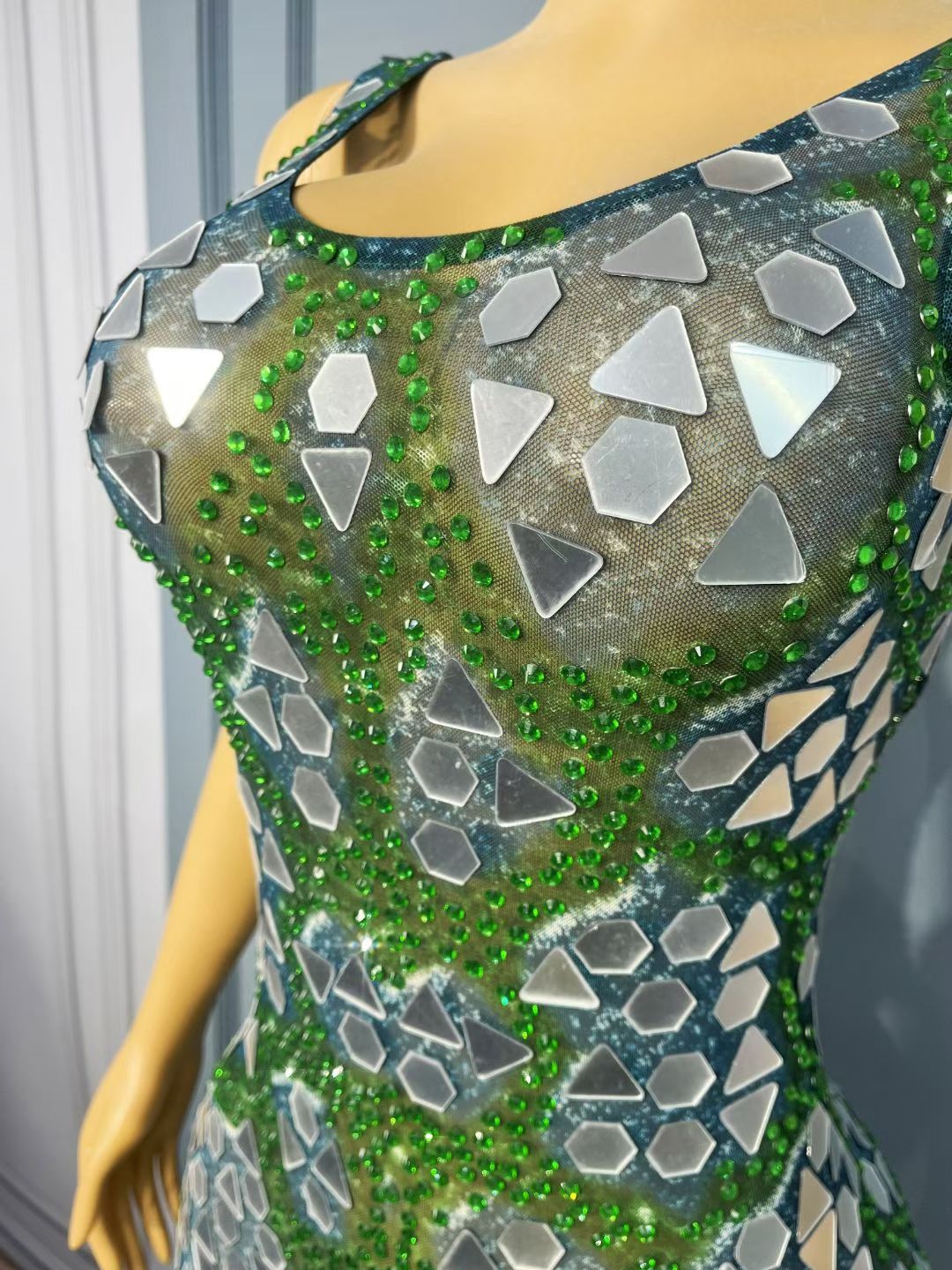 CELESINYI Lvweijingpian Crystal Emerald Mirror Gown