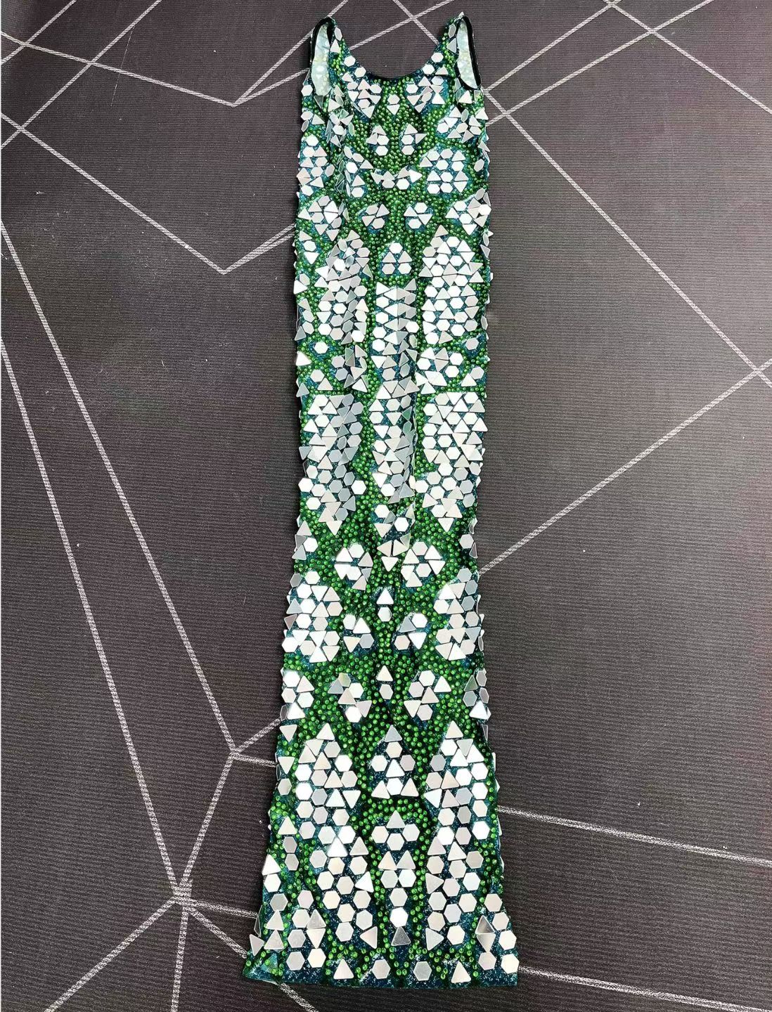 CELESINYI Lvweijingpian Crystal Emerald Mirror Gown