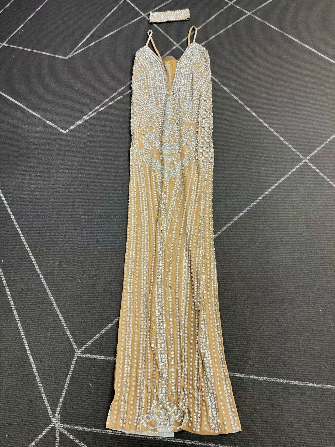 CELESINYI Tianlianjie Crystal Pearl Necklace Gown