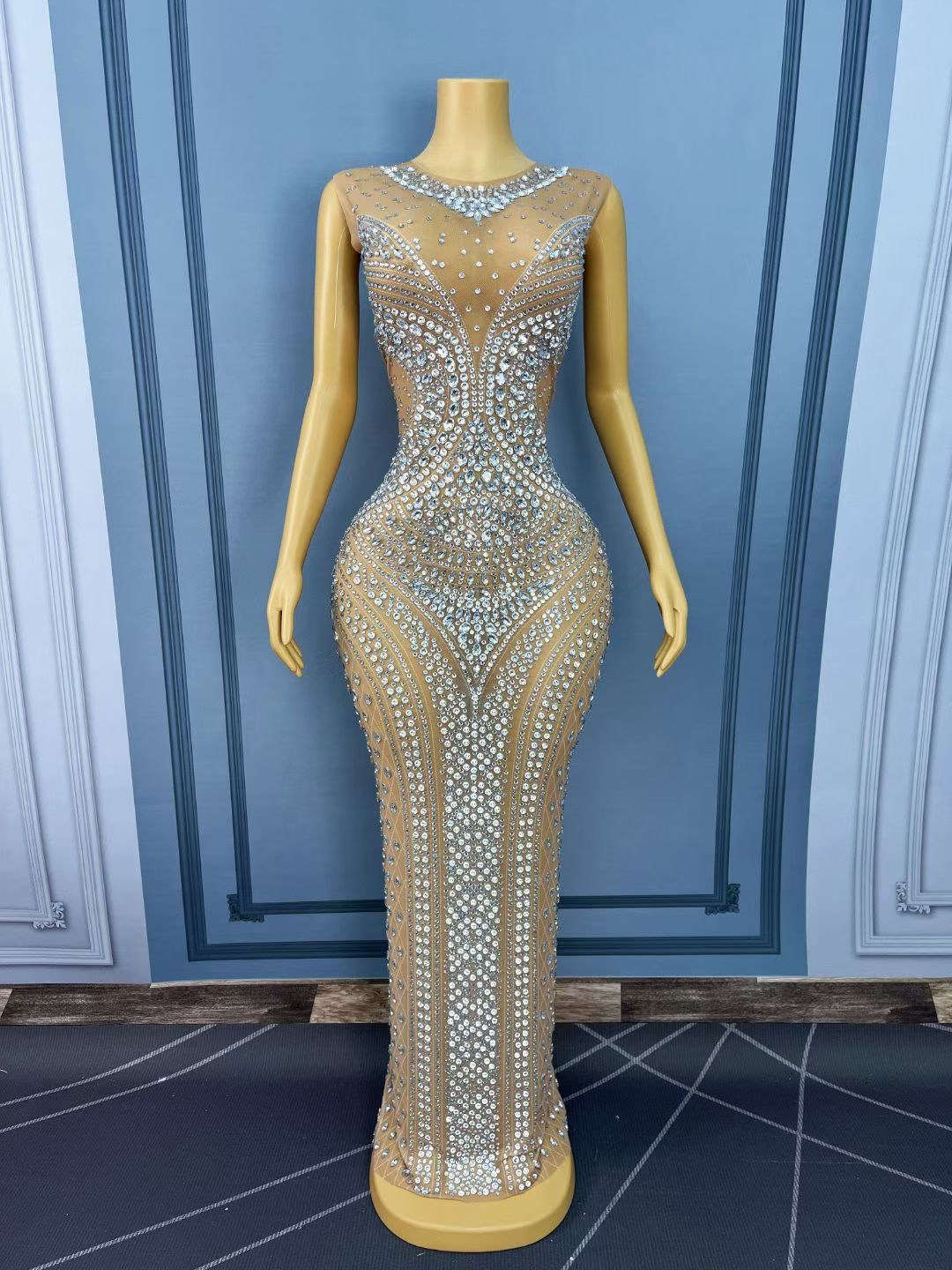 CELESINYI Qiaojiaren Crystal Emerald Gown (Silver)