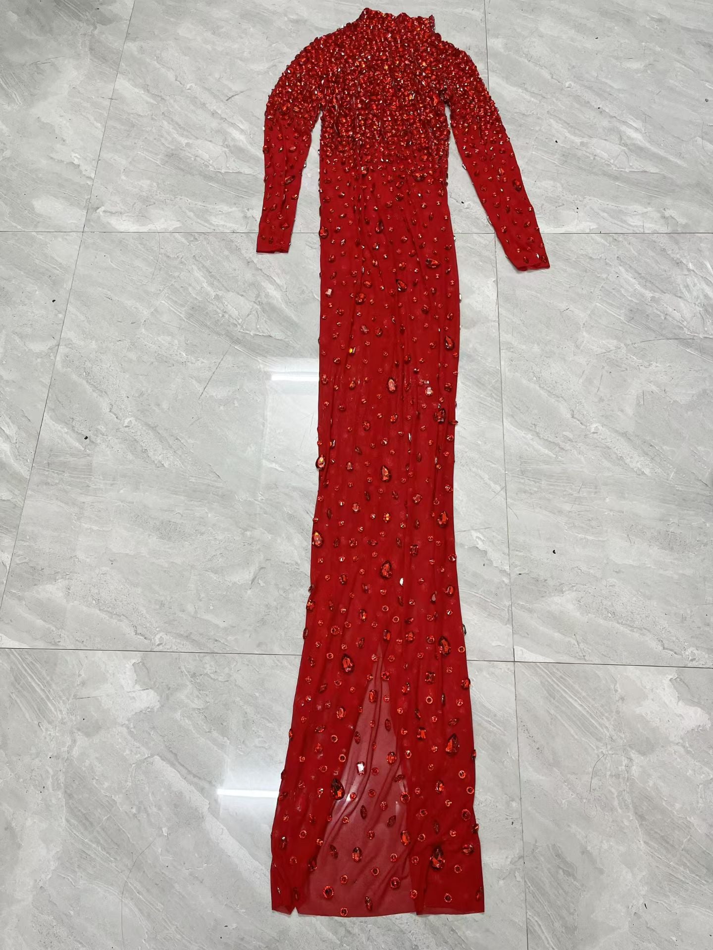 CELESINYI Dashuijing Crystal Ruby Gown