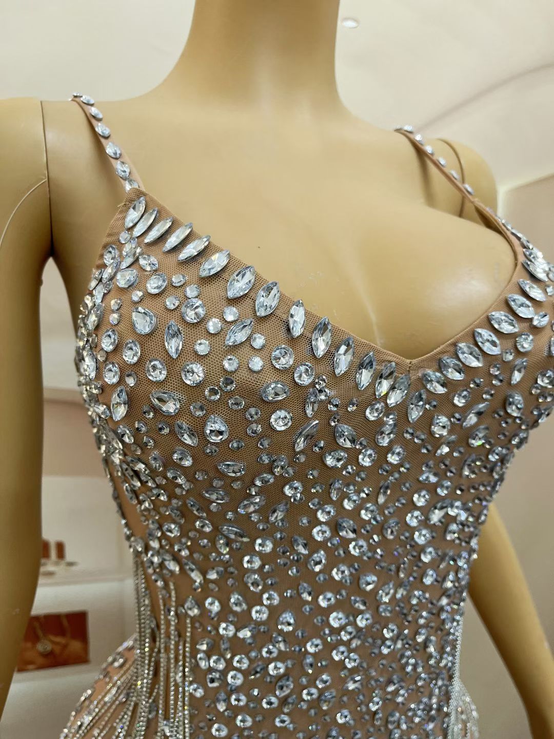CELESINYI Xingqi Crystal White Gown
