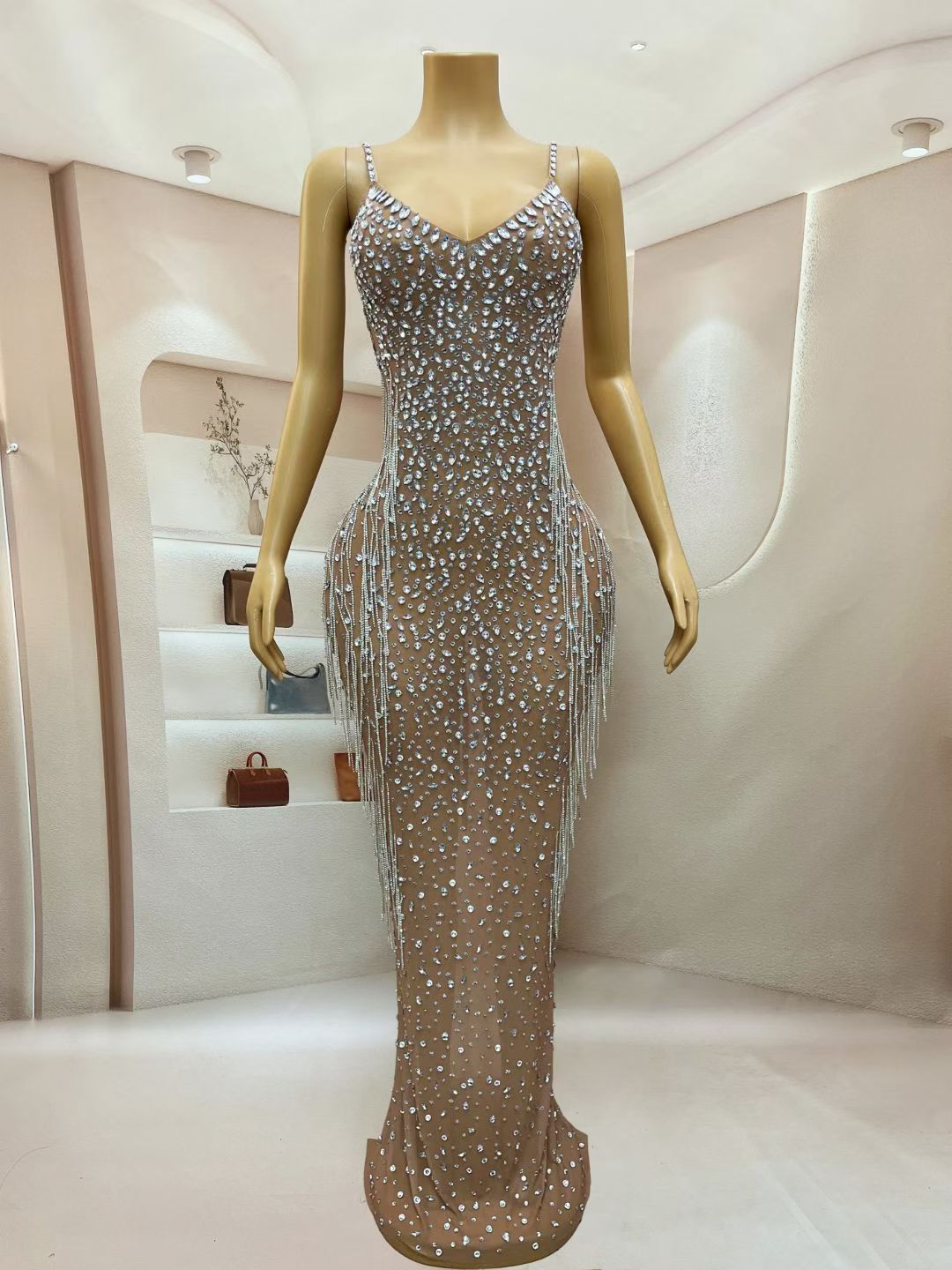CELESINYI Xingqi Crystal White Gown