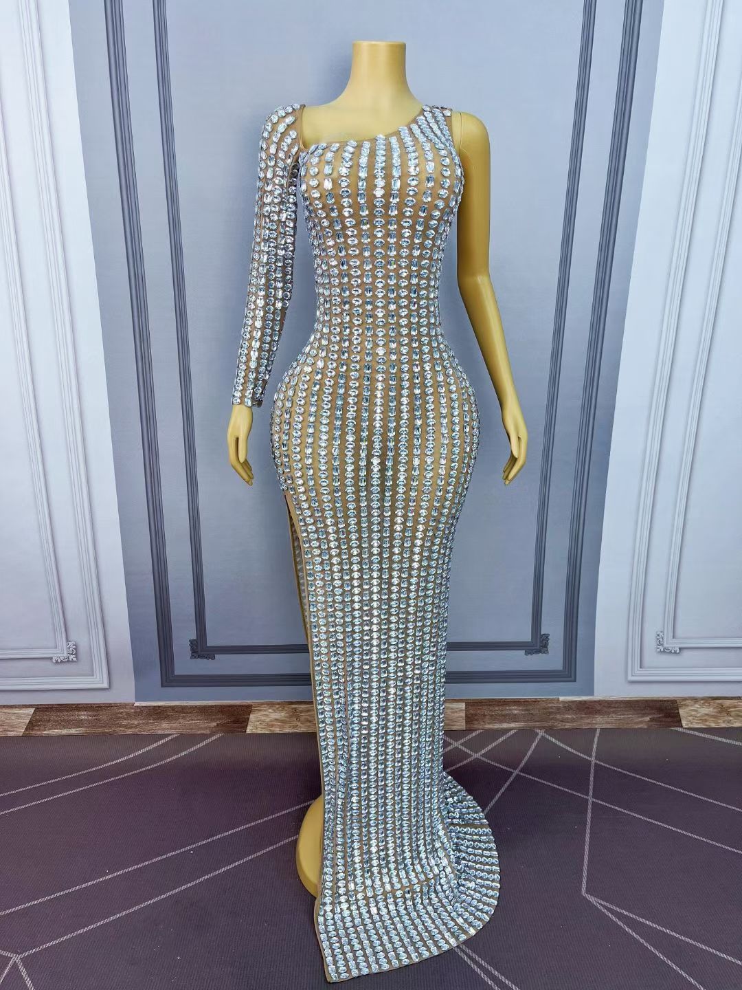 CELESINYI Fengxi Crystal Asymmetric Matrix Gown