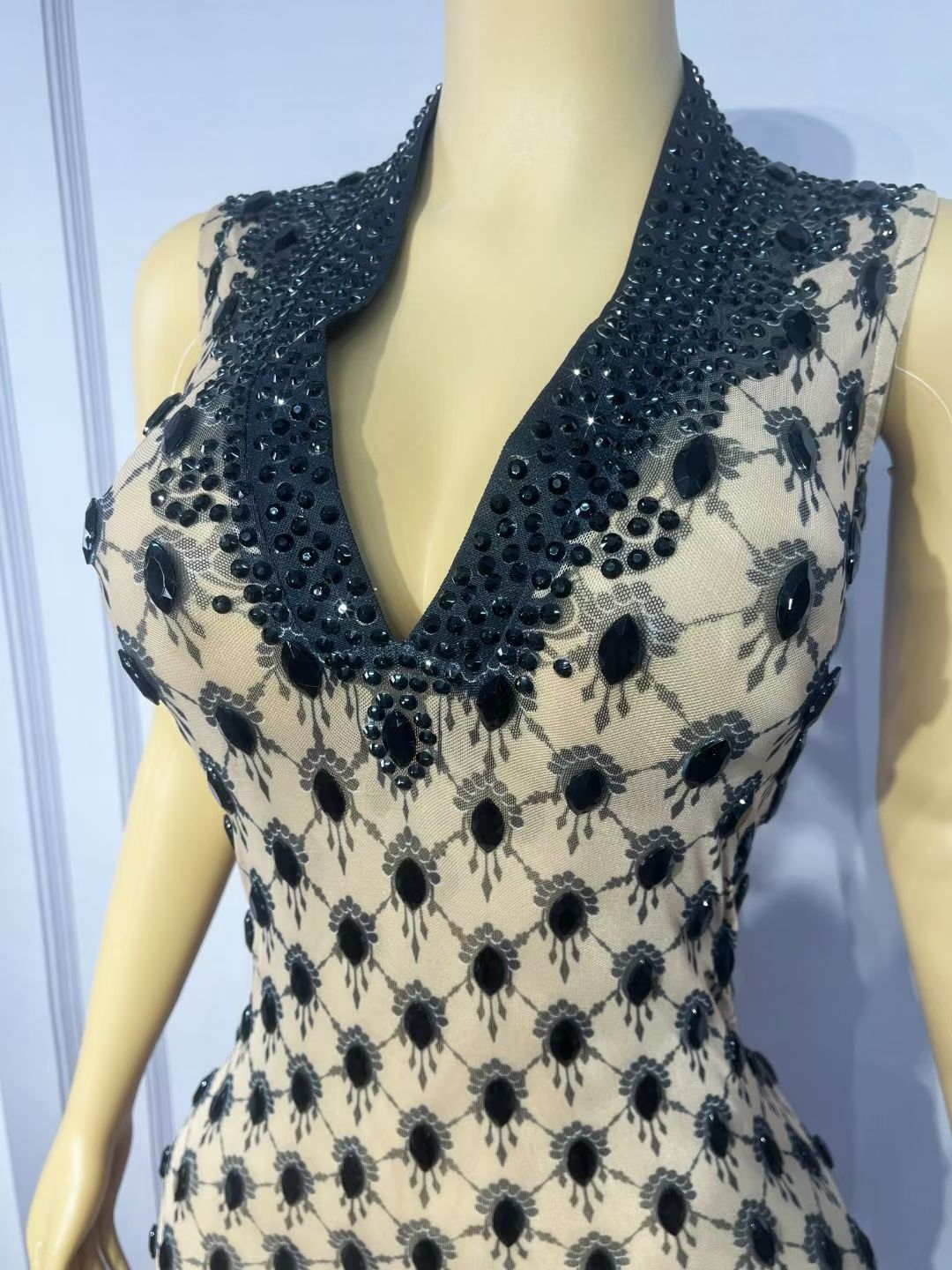 CELESINYI Duotianshi Crystal Black Lattice Illusion Gown