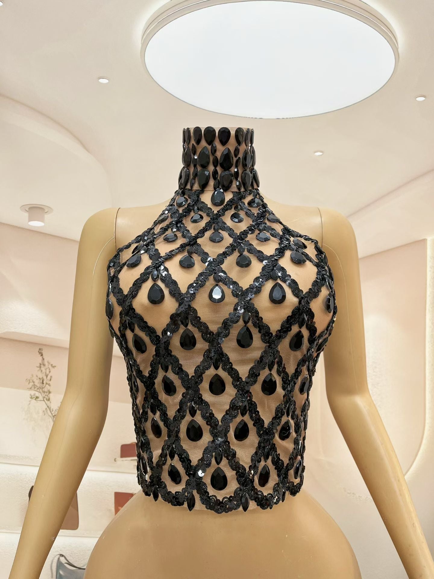 CELESINYI Shaokaoji Crystal Grid Crop Top (Nude Black)