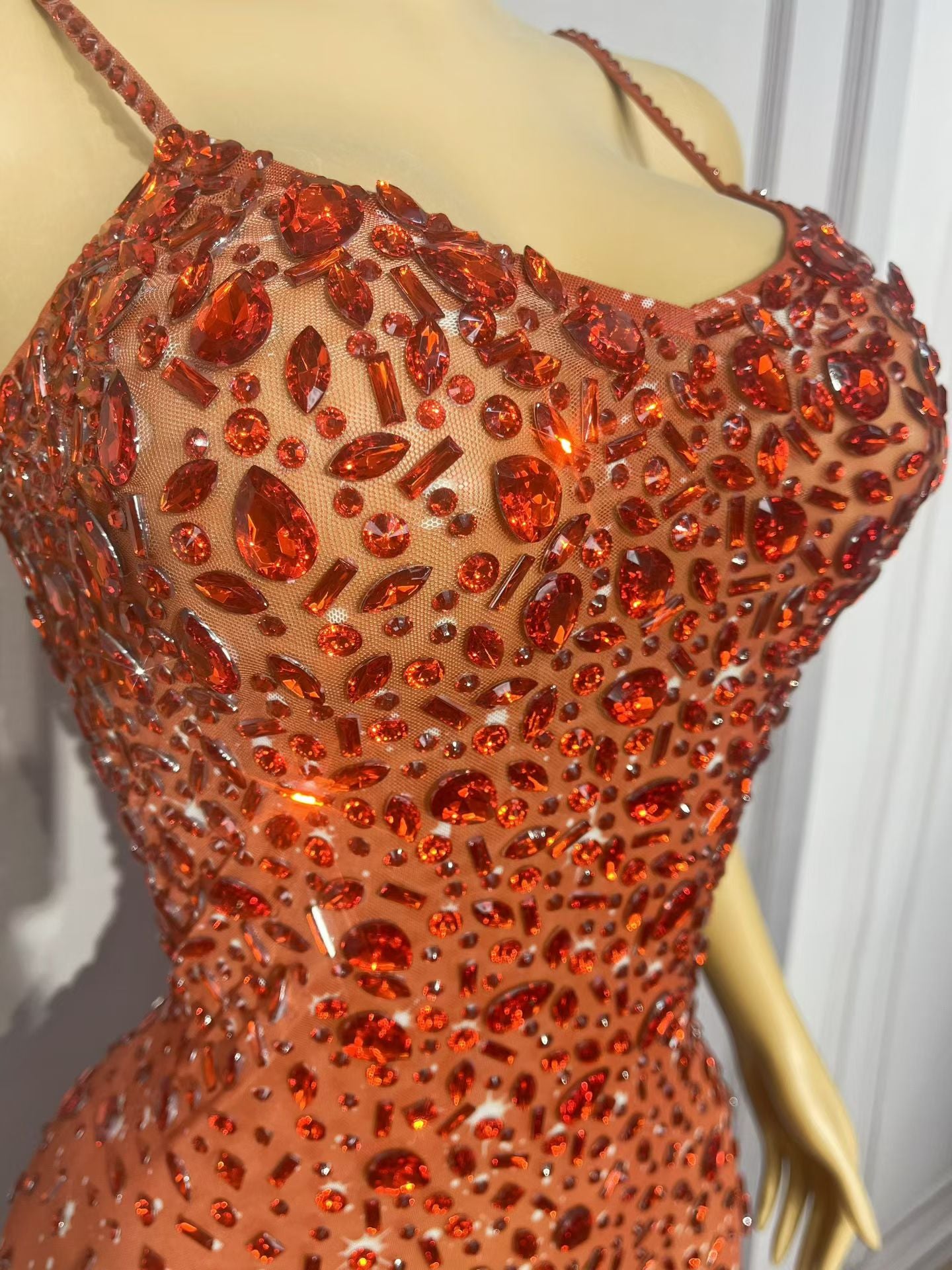 CELESINYI Xingshanshan Crystal Red Gown