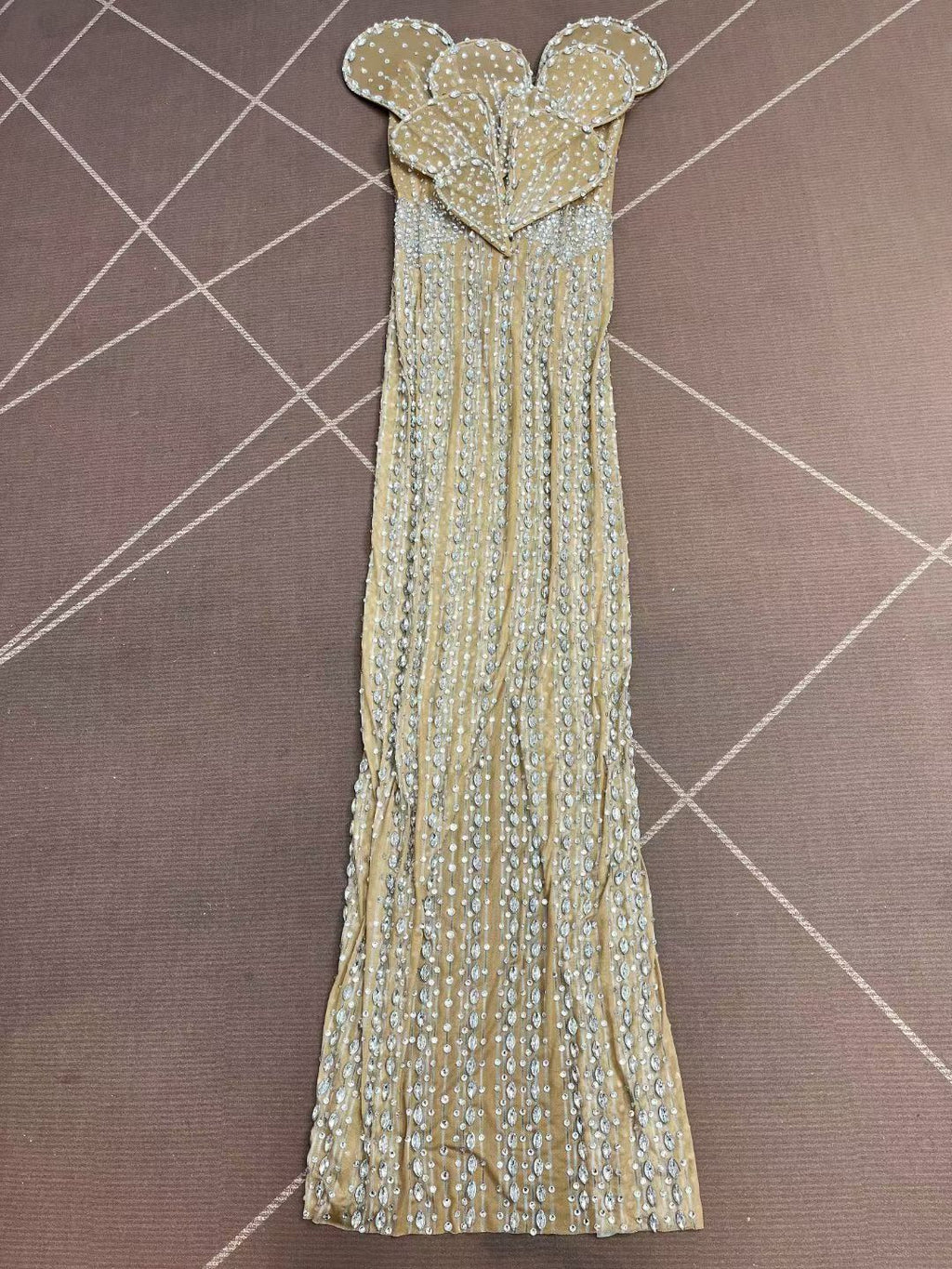 CELESINYI Yehuban Crystal Petal Applique Gown