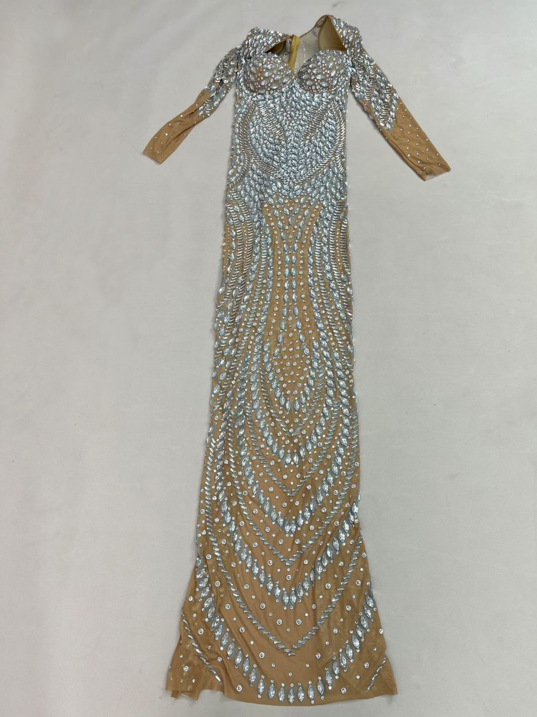 CELESINYI Tengcaiyun Crystal Illusion Padded Gown