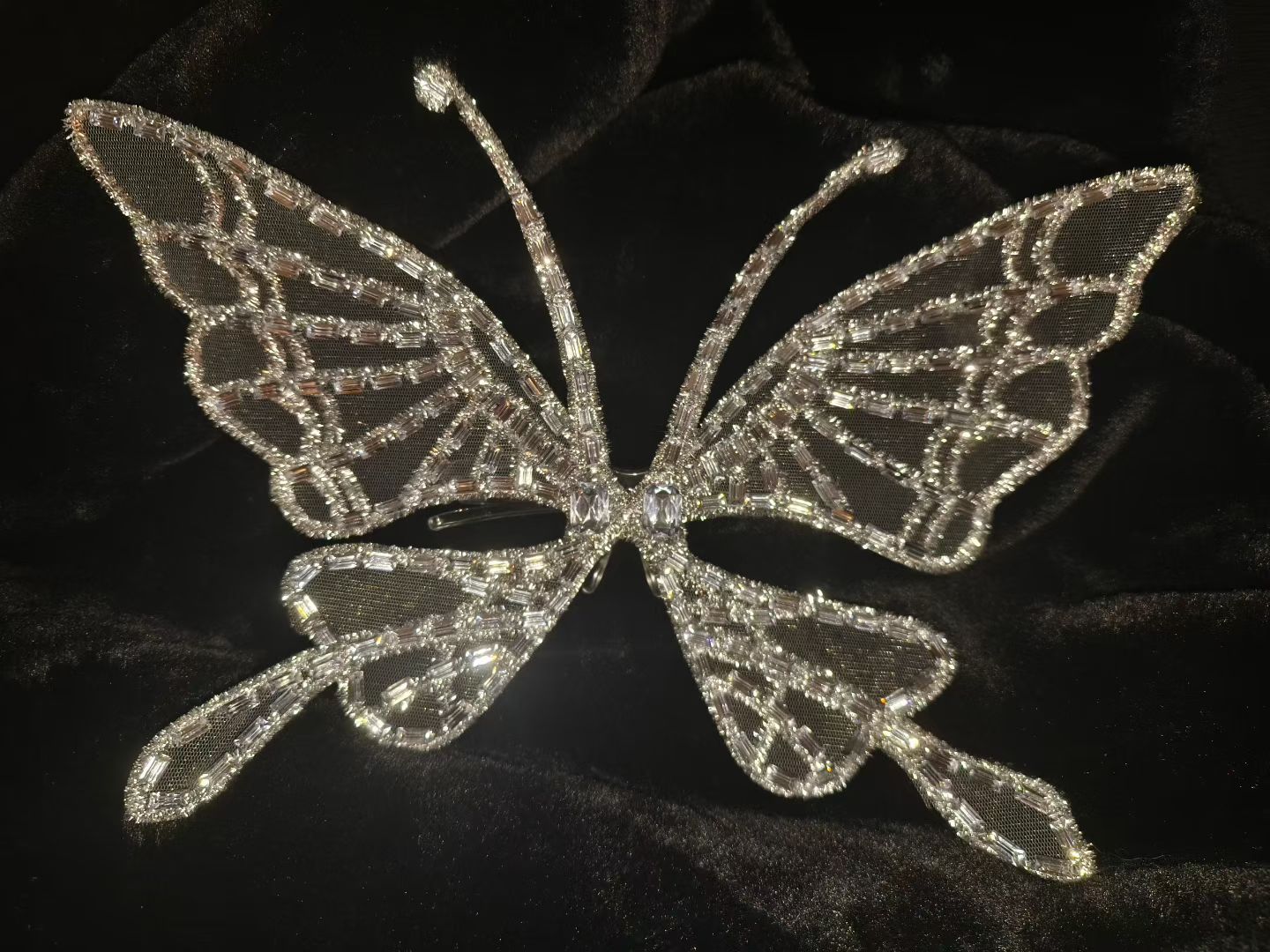 CELESINYI Hudiemianju Crystal Butterfly Mask
