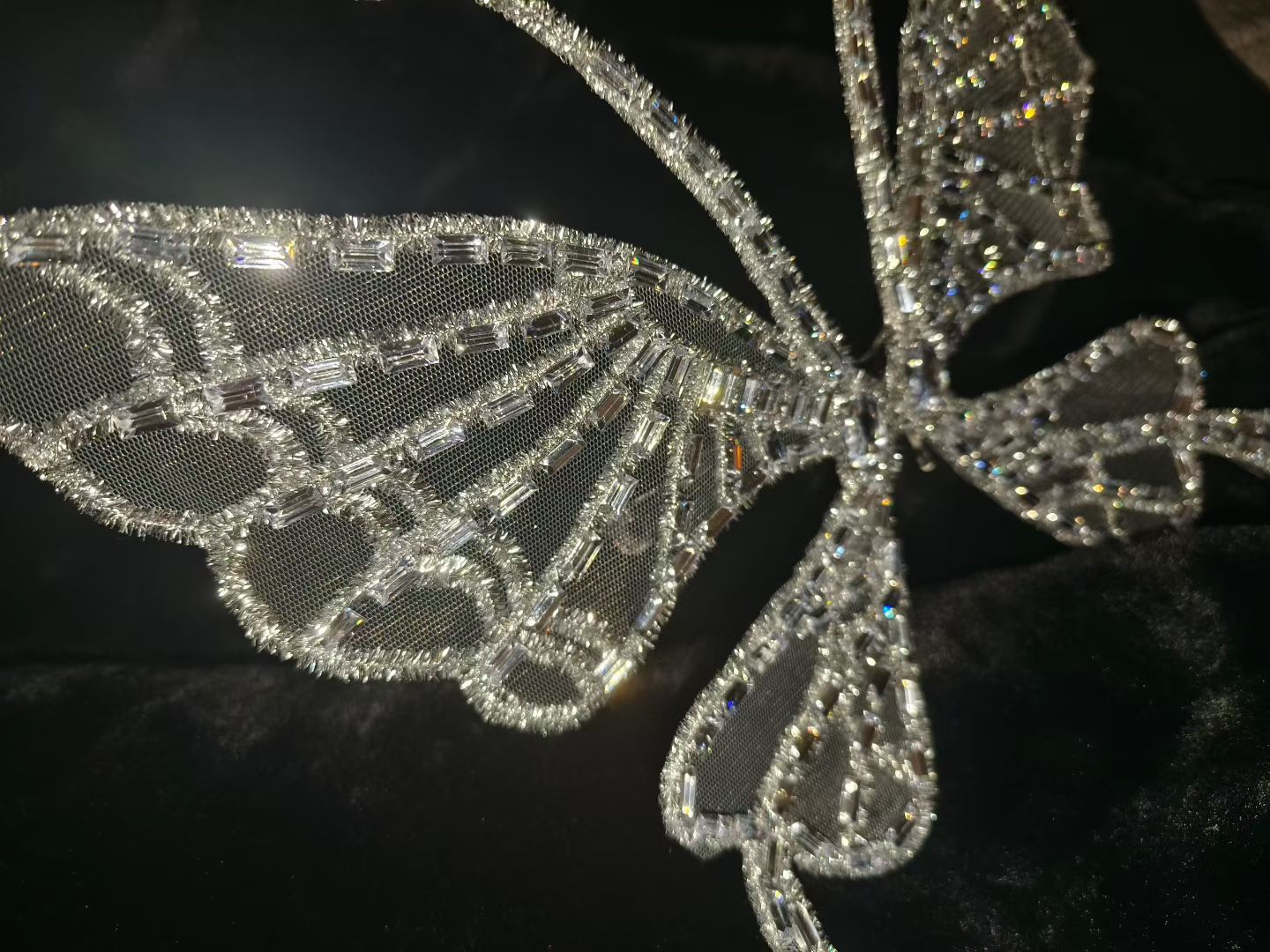 CELESINYI Hudiemianju Crystal Butterfly Mask