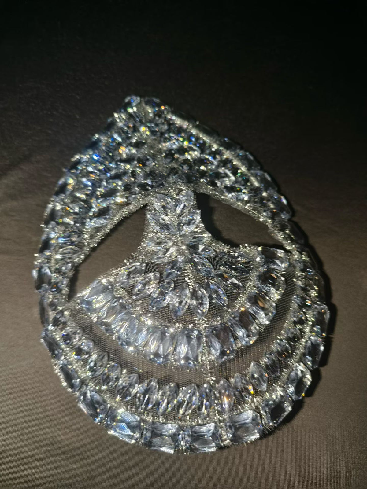 CELESINYI Manzuanmianju Crystal Full Diamond Face Mask