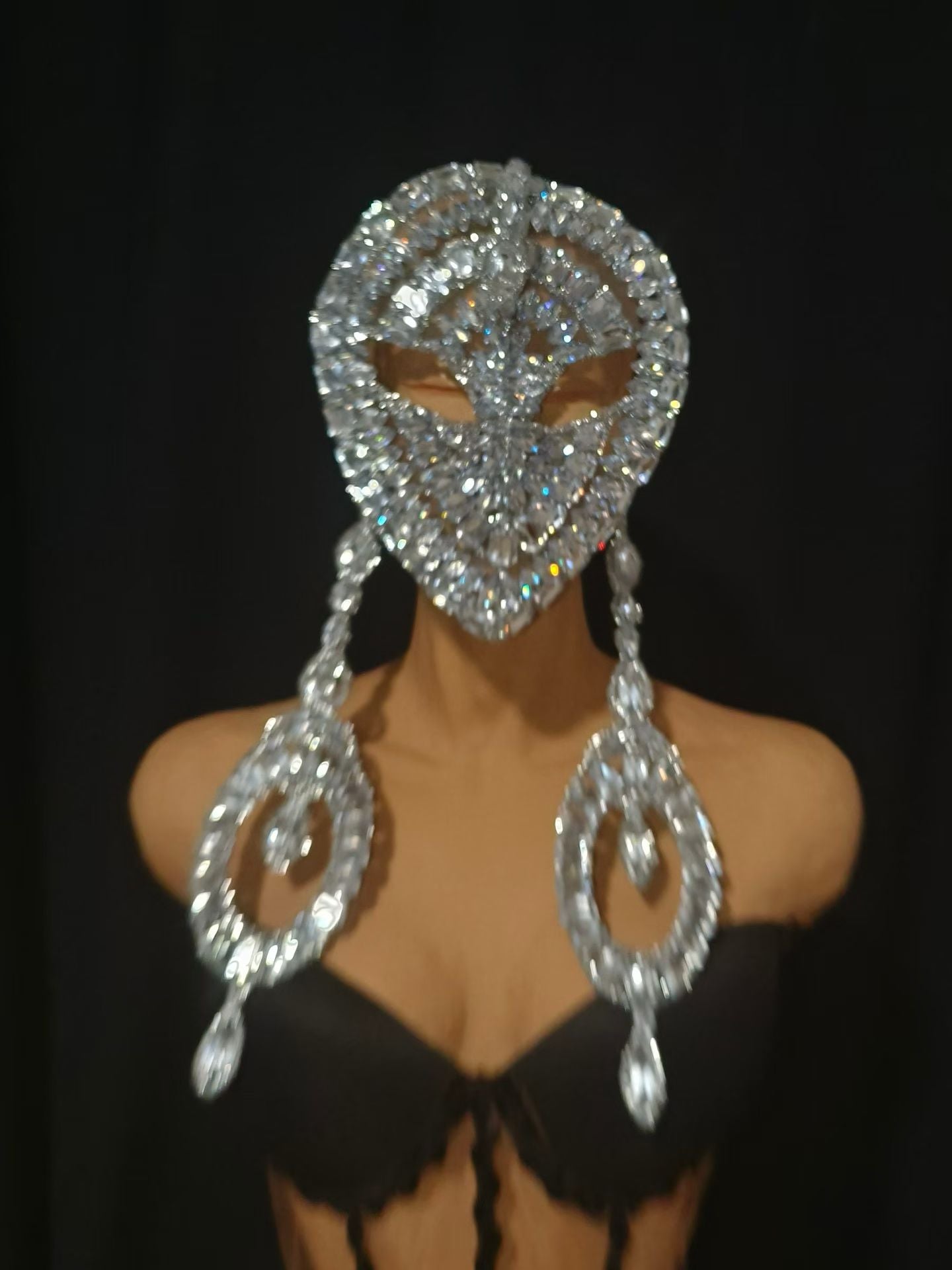 CELESINYI Taozhuang Crystal Diamond Mask Earring Set