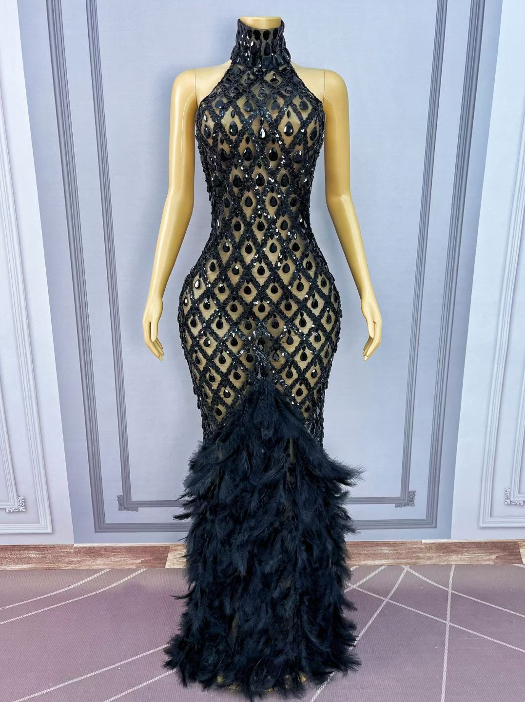 CELESINYI Shaokaojia Crystal Gem Feather Gown (Black)