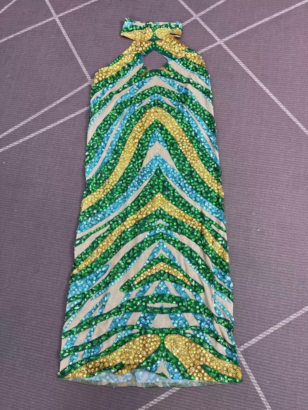 CELESINYI Jinguxian Crystal Tri-Color Wave Mini Dress