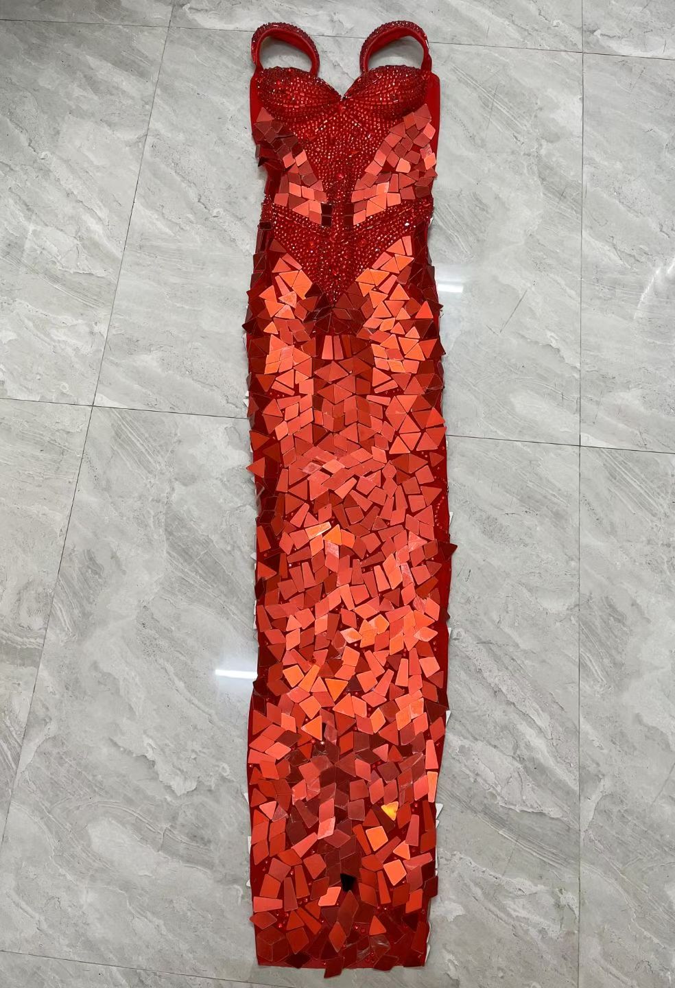 CELESINYI Jingpian Crystal Mirror Shard Gown (Red)