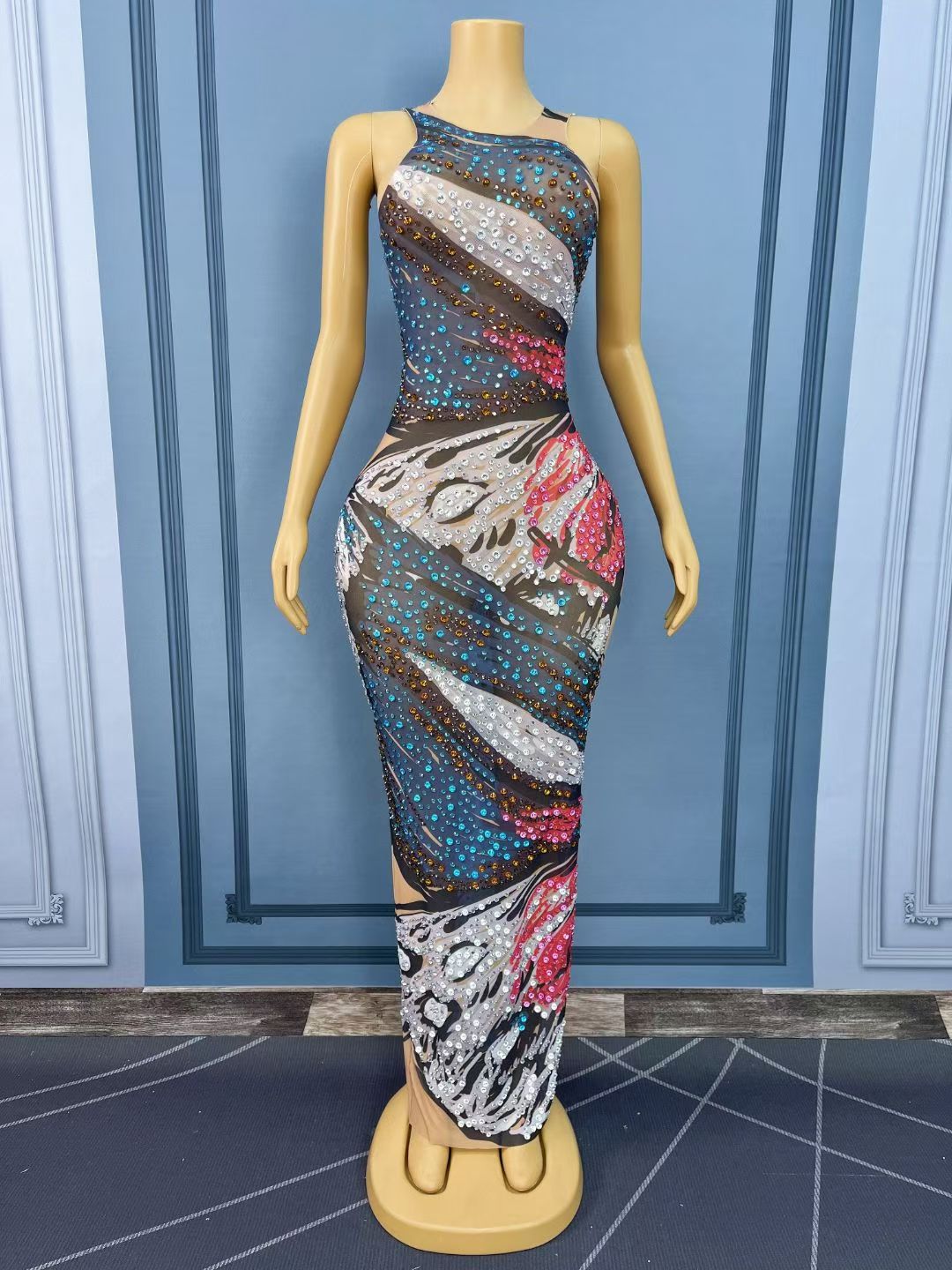 CELESINYI Huadie Crystal Butterfly Print Gown