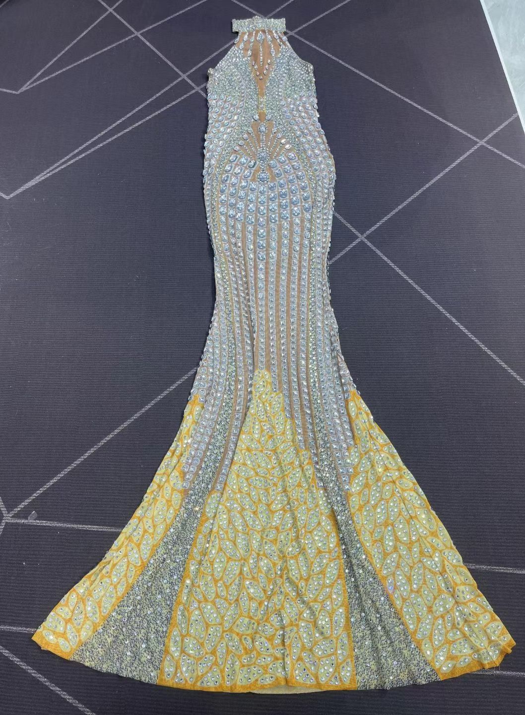 CELESINYI Jinluansuyi Crystal Jewel Armor Gown