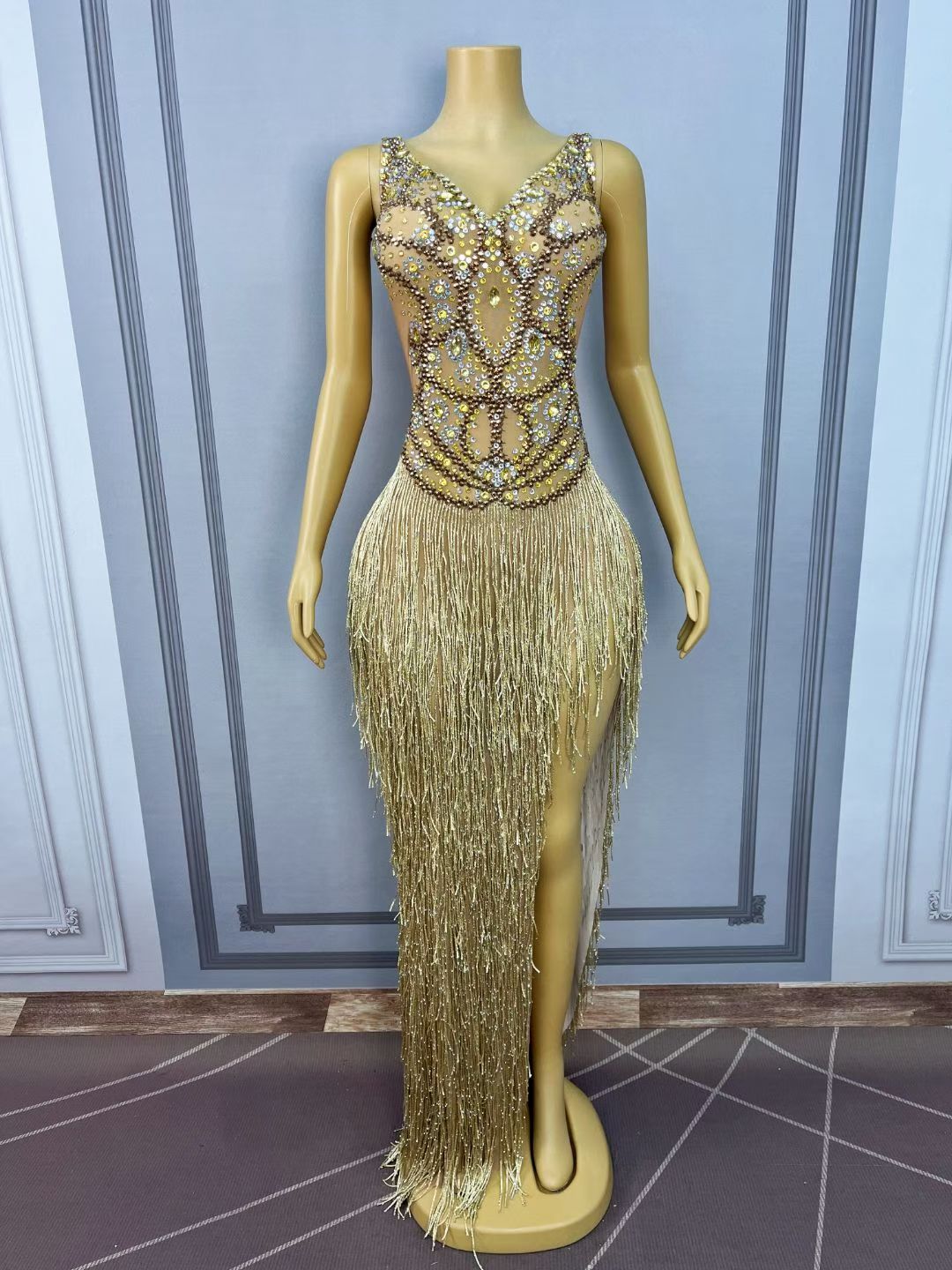 CELESINYI Shengjie Crystal Gold Fringe Slit Gown