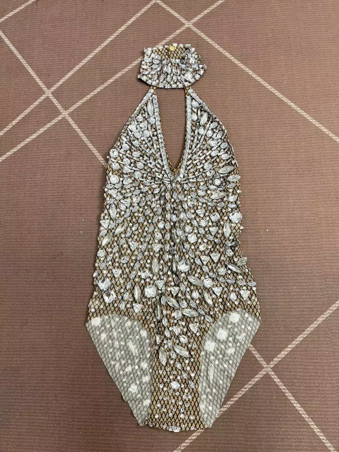 CELESINYI Juanhua Crystal Fishnet Keyhole Bodysuit