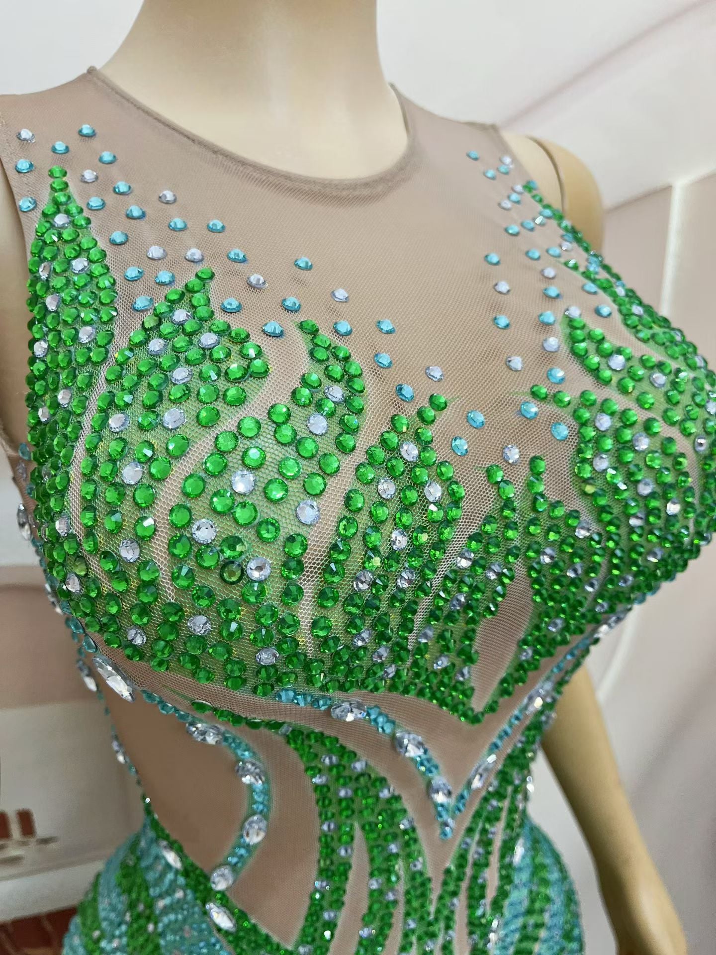 CELESINYI Lvhupan Crystal Emerald Mini Dress