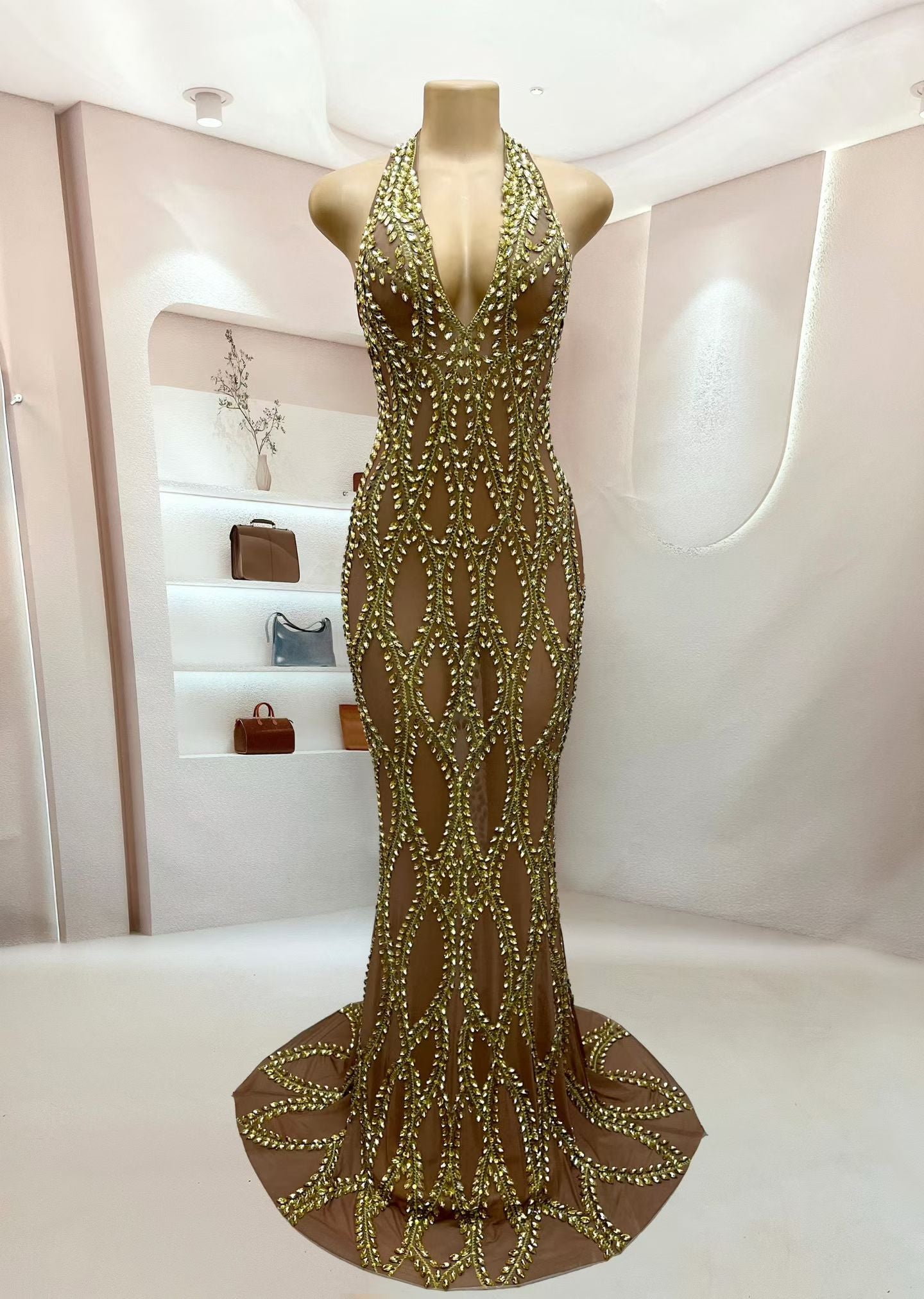 CELESINYI Tengliuzhi Crystal Leaf Halter Gown (Gold)