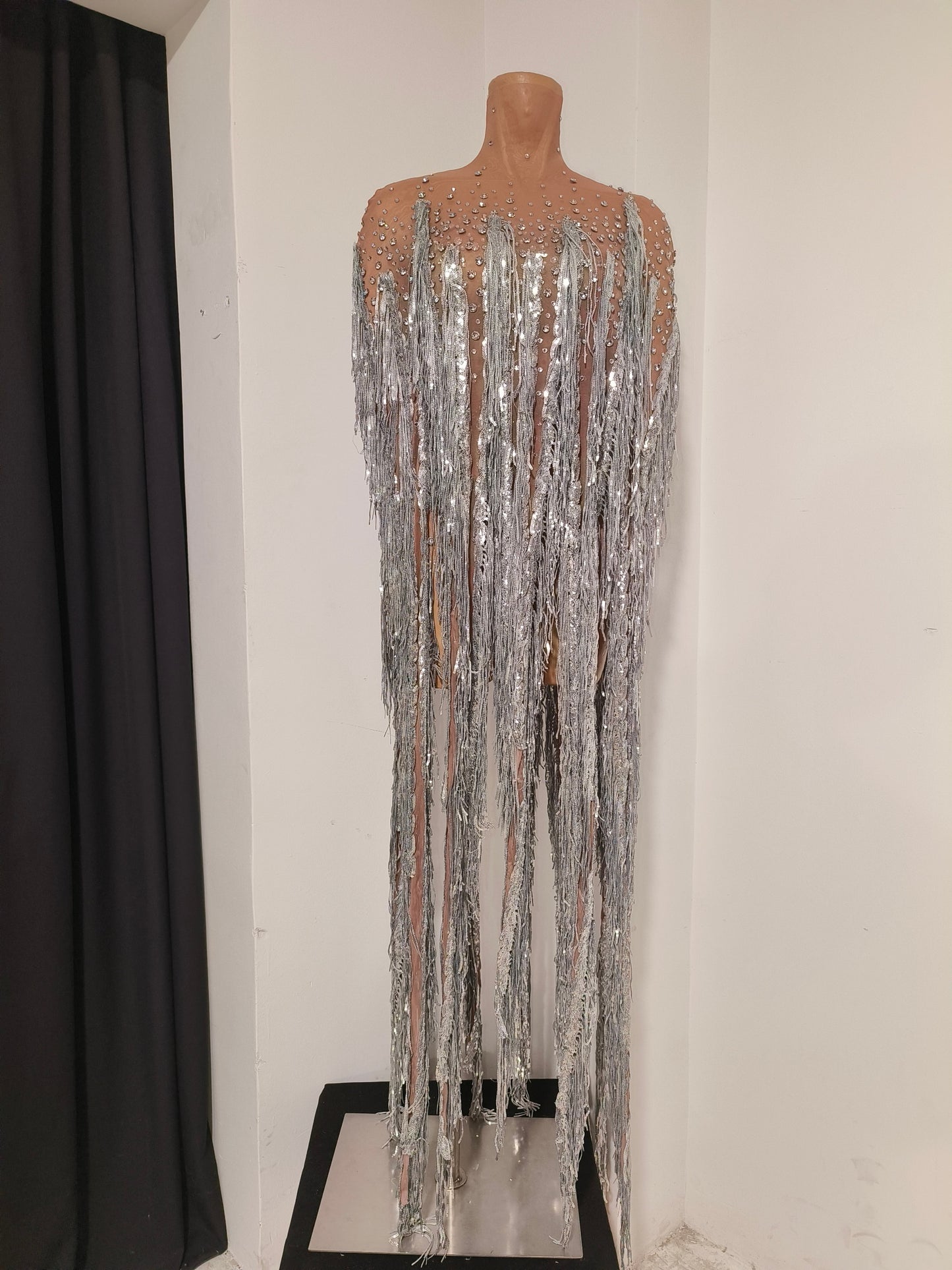 CELESINYI Yusan Crystal Gold Fringe Cape Set
