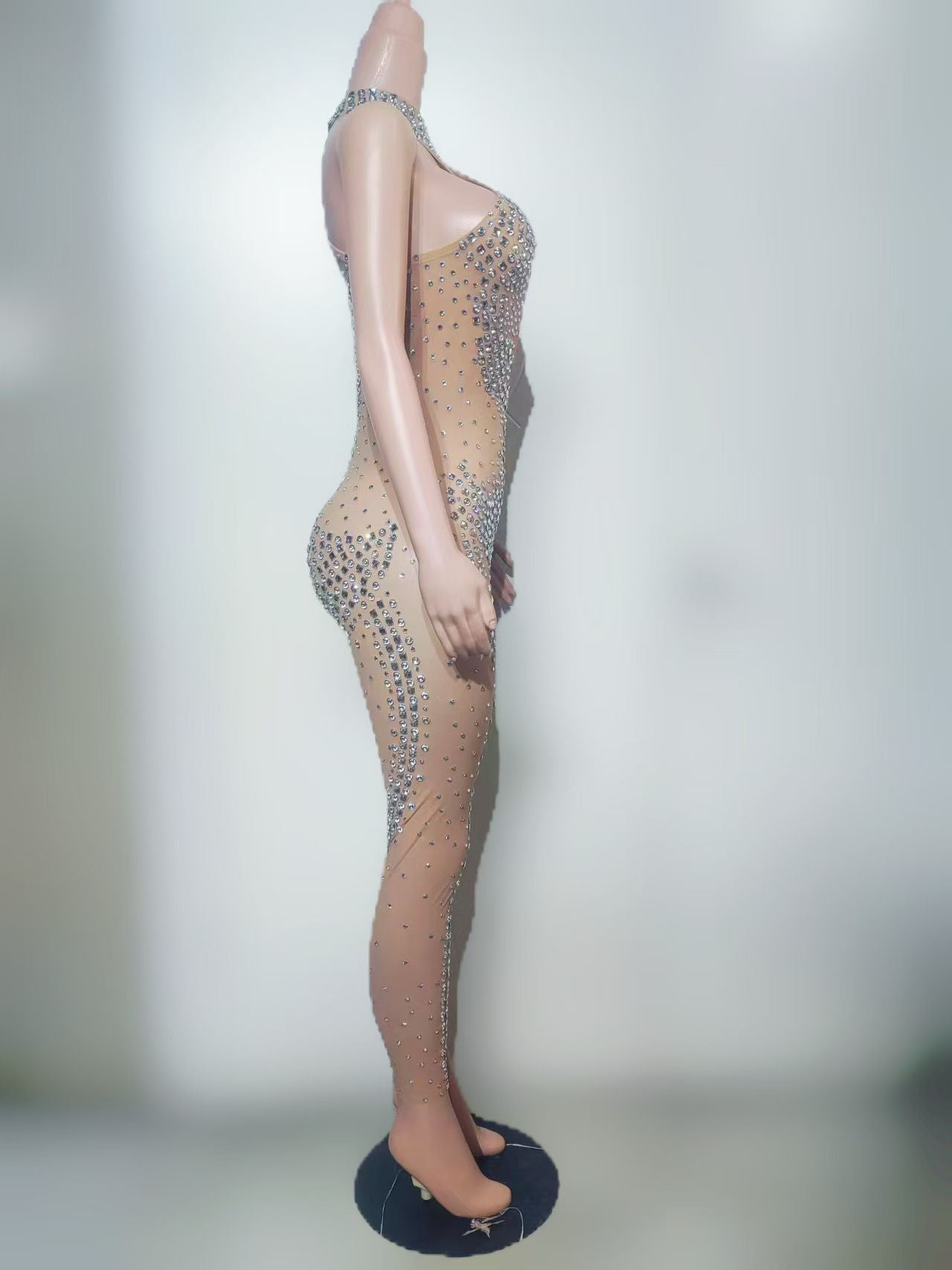 CELESINYI Feiwen Crystal Keyhole Jumpsuit