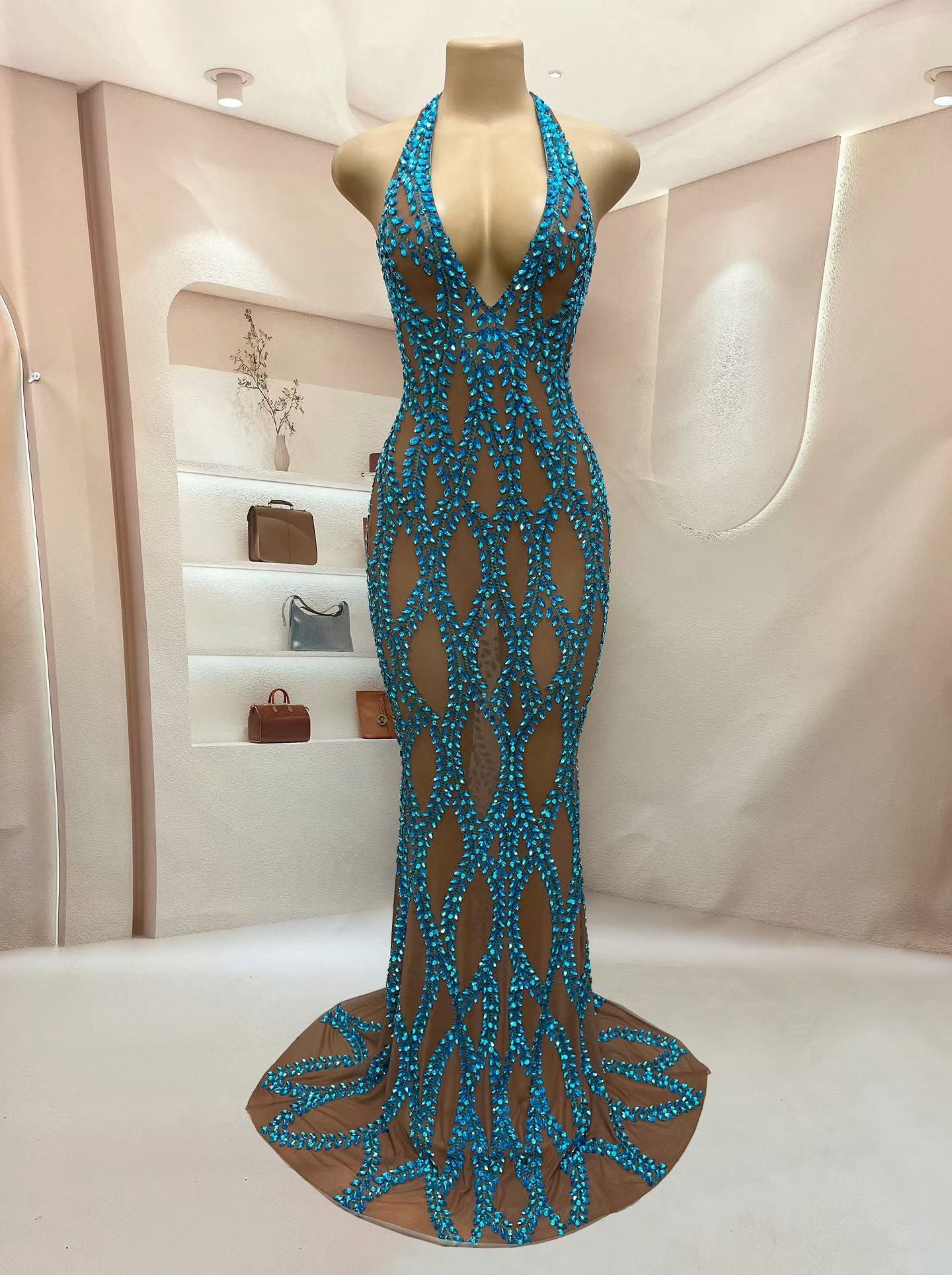CELESINYI Tengliuzhi Crystal Vine Halter Mermaid Gown