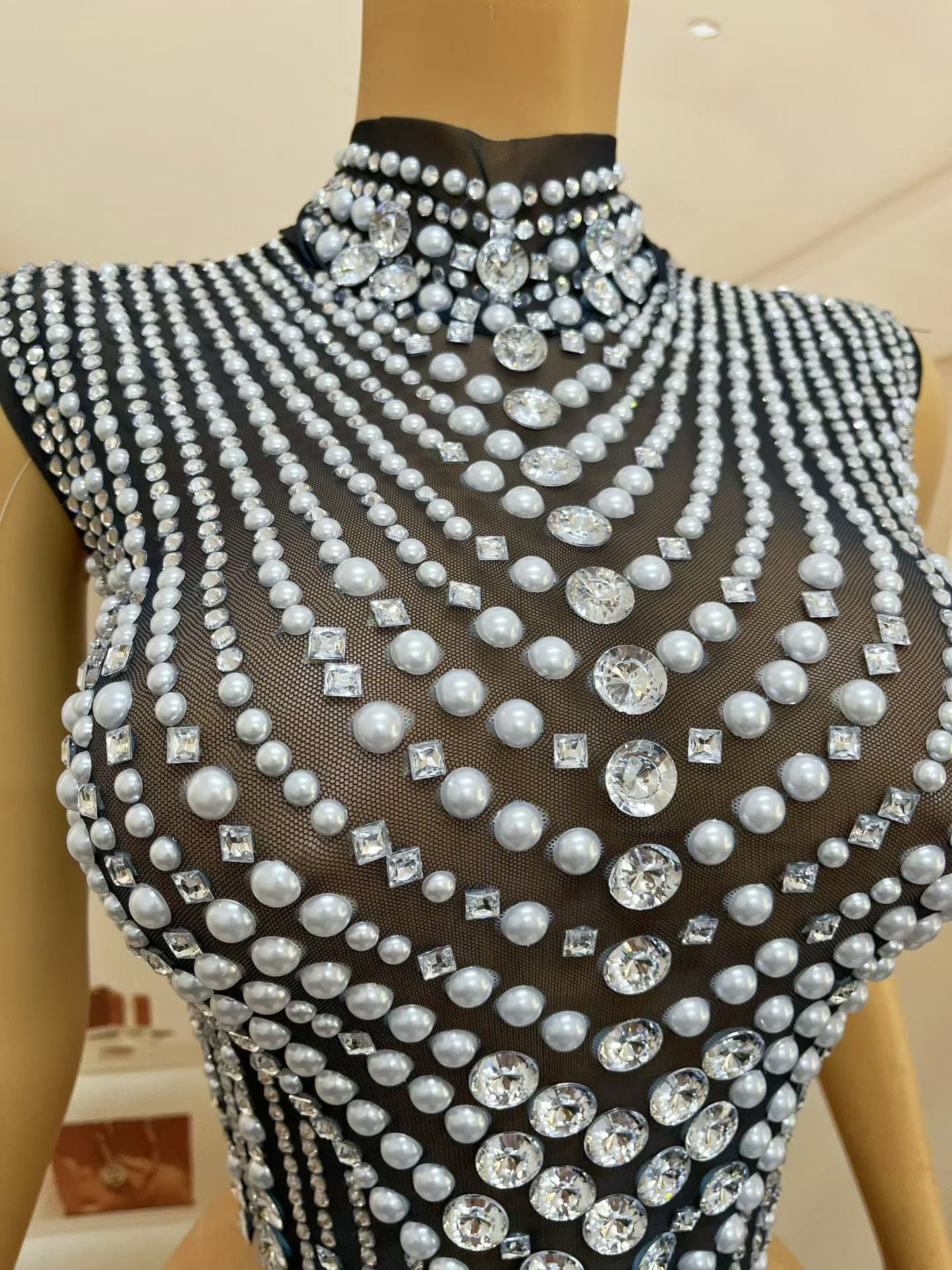 CELESINYI Zhenzhuwang Crystal Pearl Crop Top