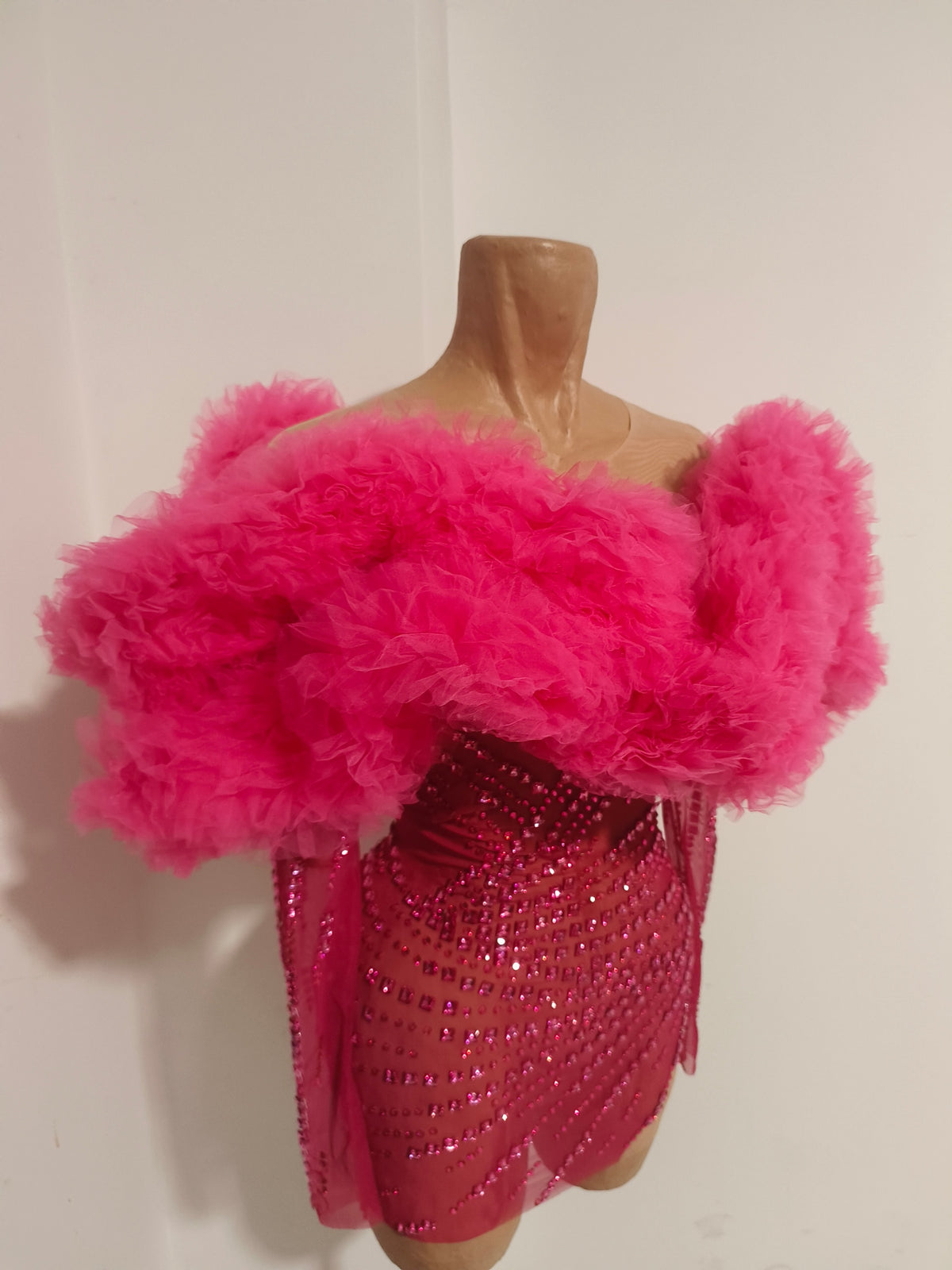 CELESINYI Guose Crystal Hot Pink Ruffle Mini Dress