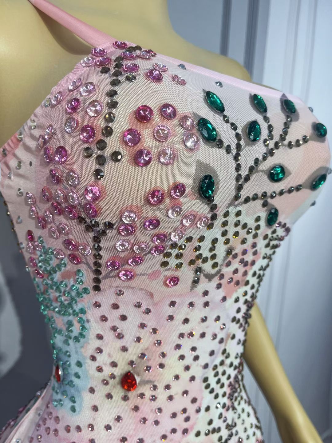 CELESINYI Baitao Crystal Pastel Mermaid Gown