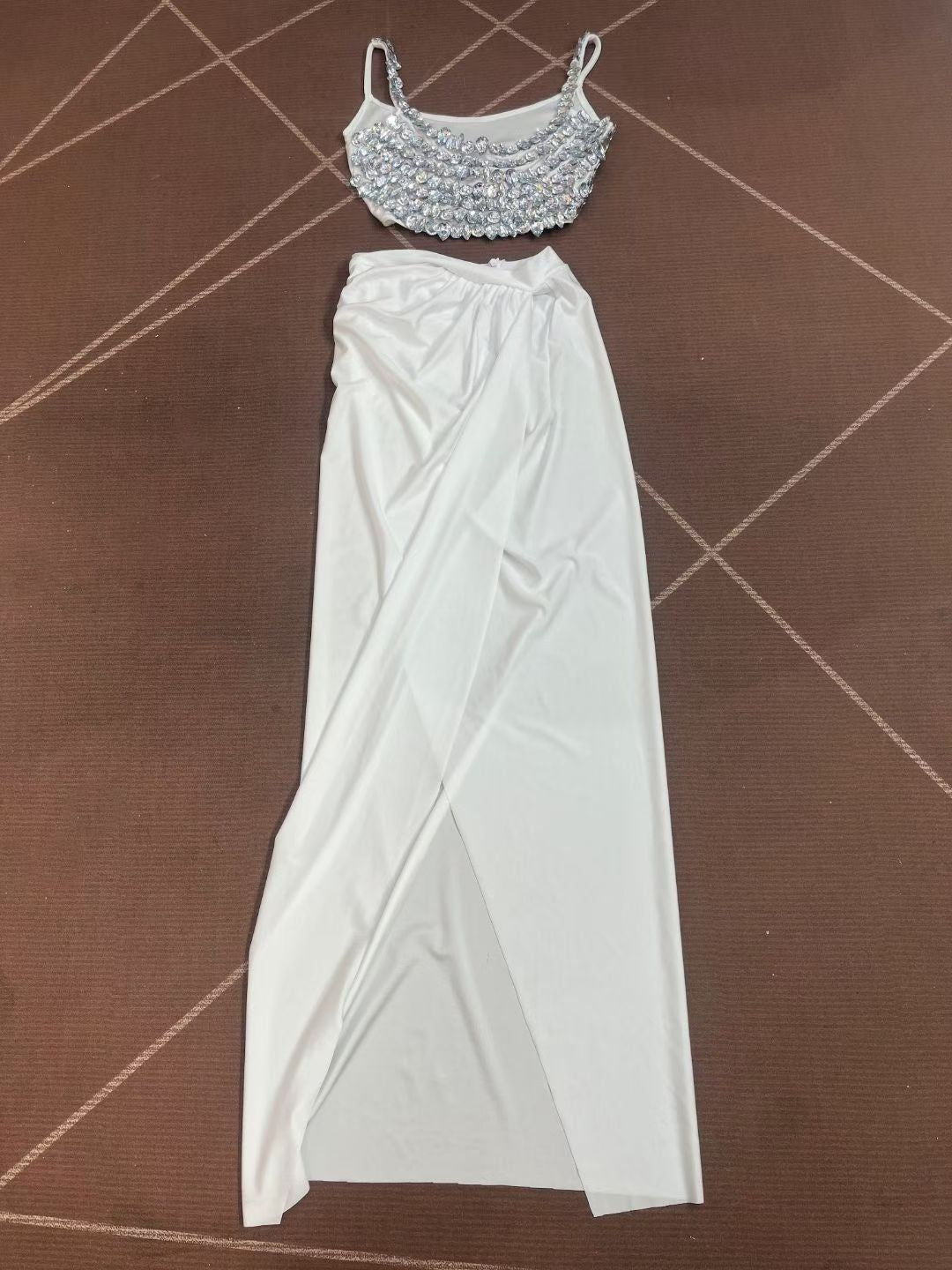 CELESINYI Beixin Crystal White Vest Gown Set
