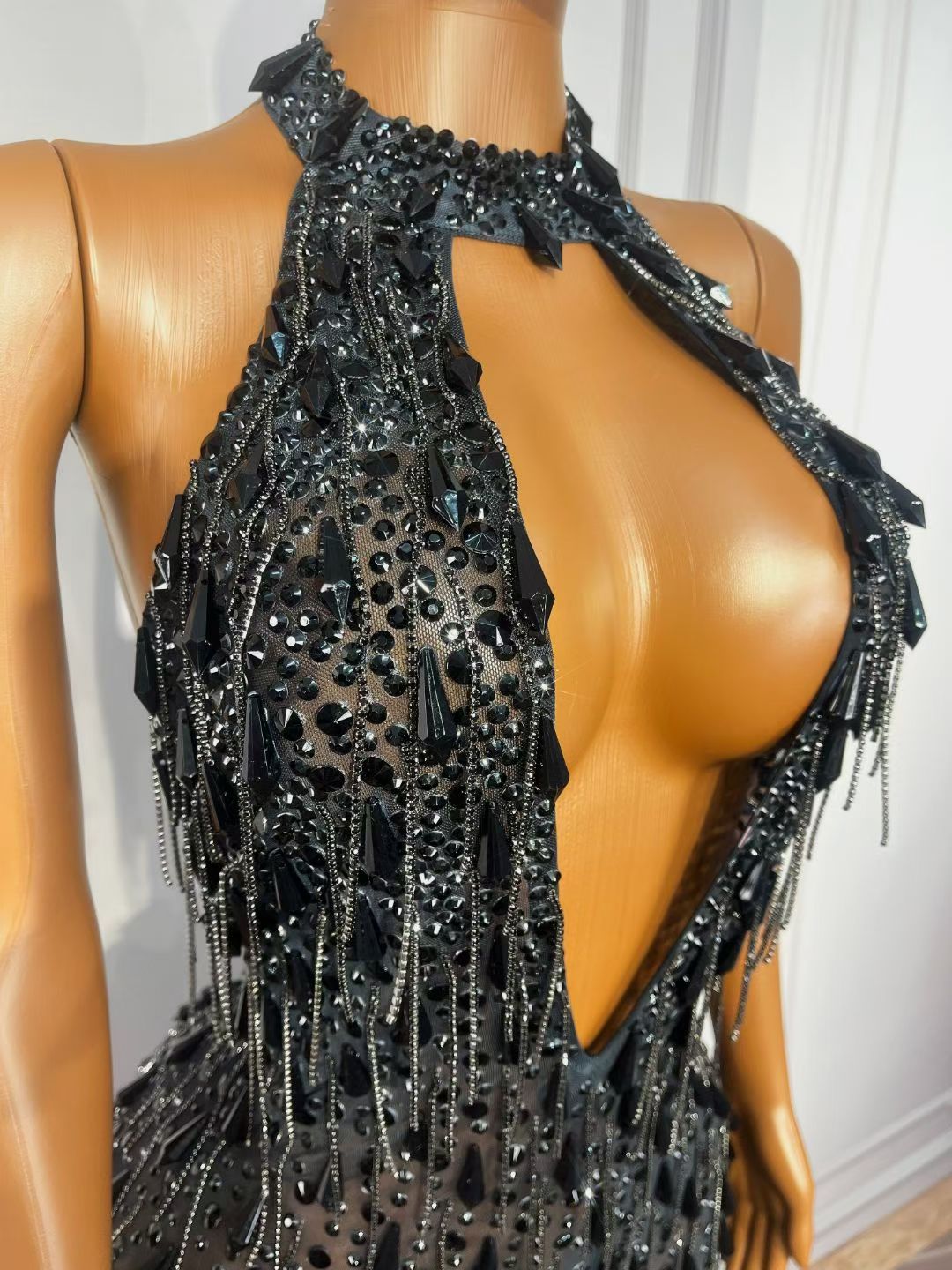 CELESINYI Wuxuanfeng Crystal Choker Halter Mini Dress