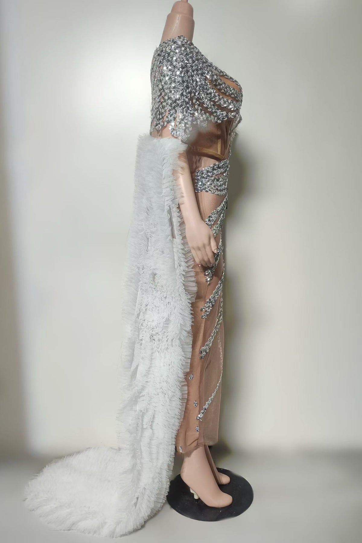 CELESINYI Jiachong Crystal Wingback Dress