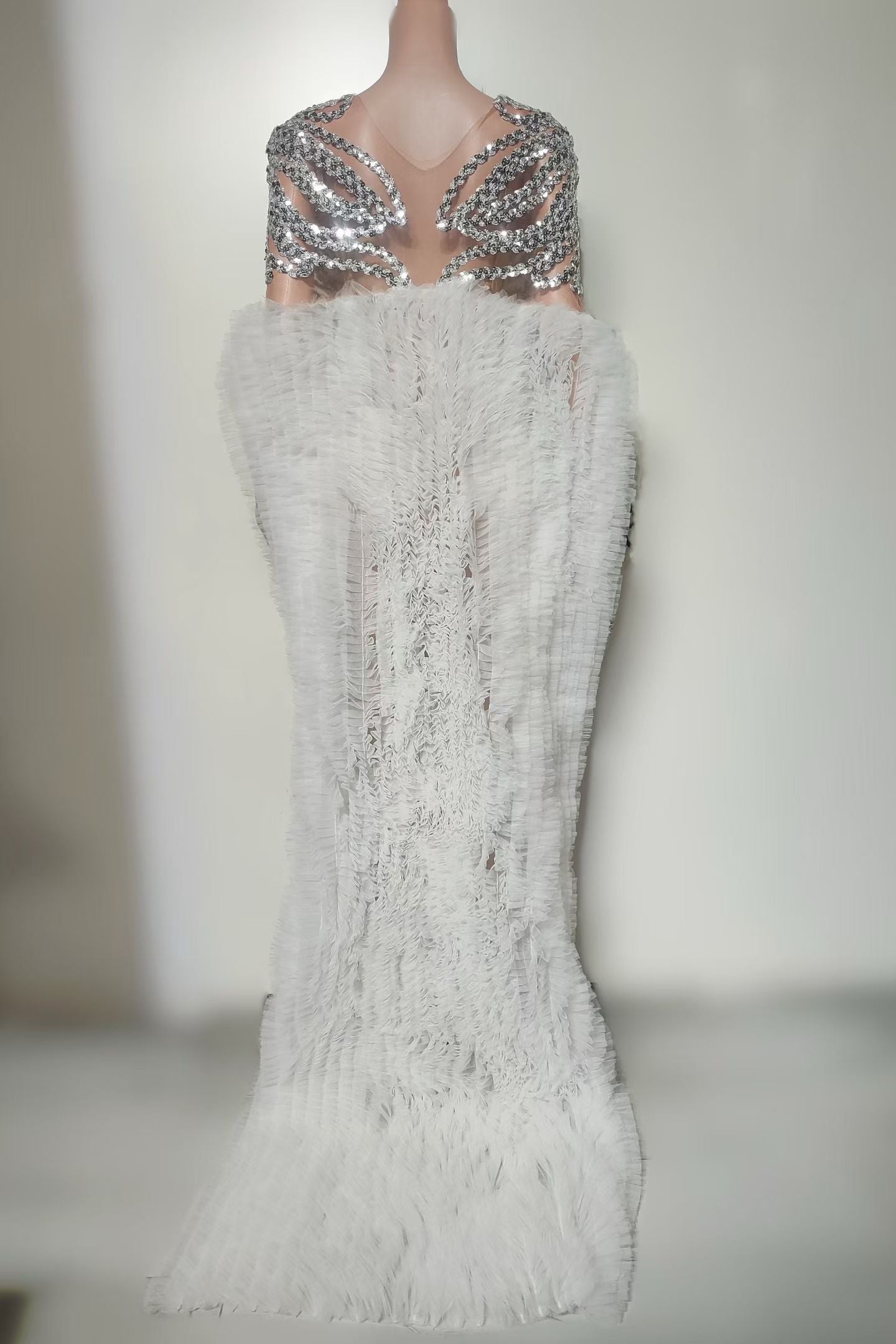 CELESINYI Jiachong Crystal Wingback Dress