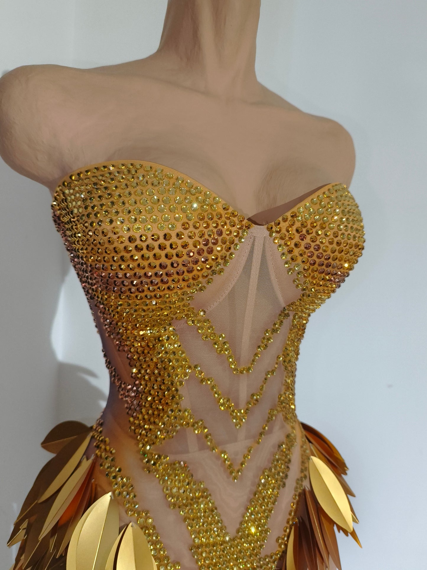 CELESINYI Yuanbao Crystal Gold Leaf Mermaid Gown