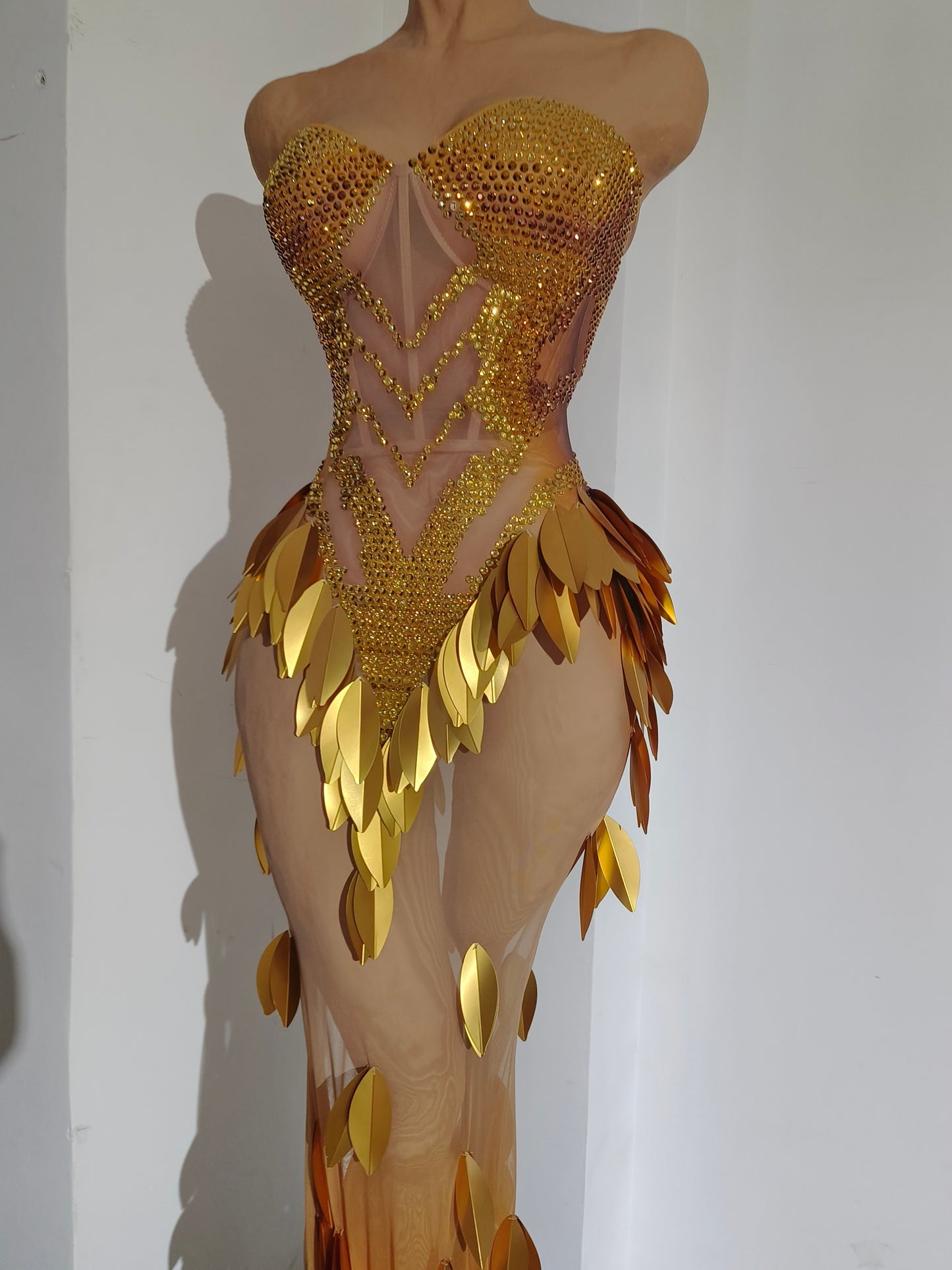 CELESINYI Yuanbao Crystal Gold Leaf Mermaid Gown