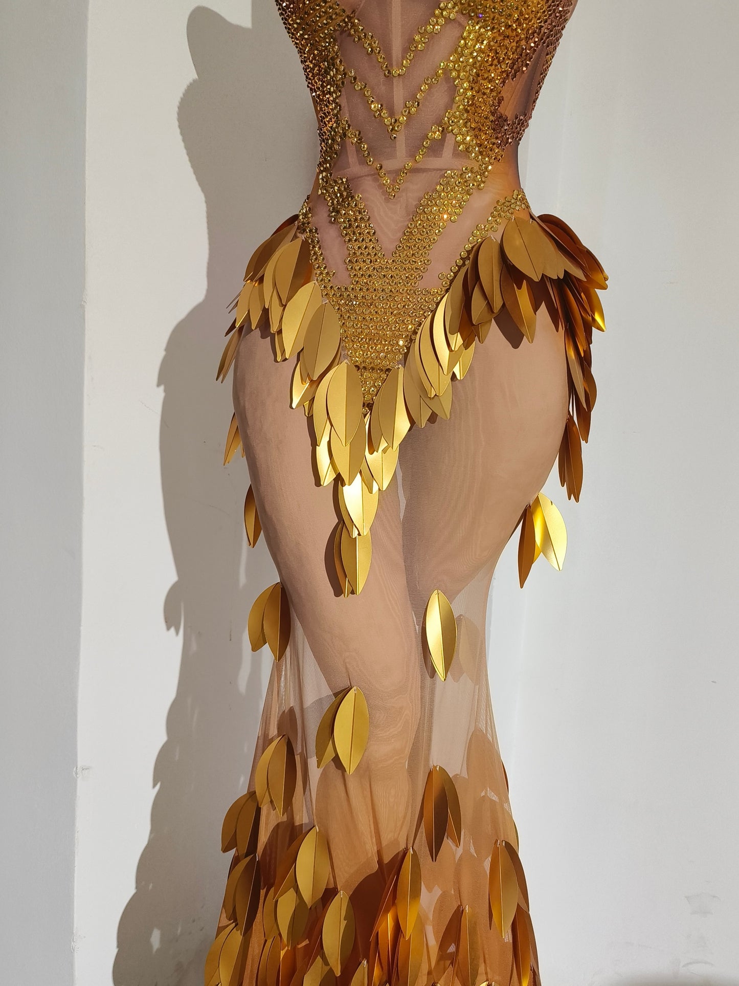 CELESINYI Yuanbao Crystal Gold Leaf Mermaid Gown