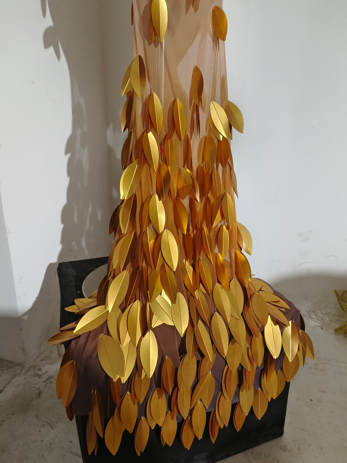 CELESINYI Yuanbao Crystal Gold Leaf Mermaid Gown