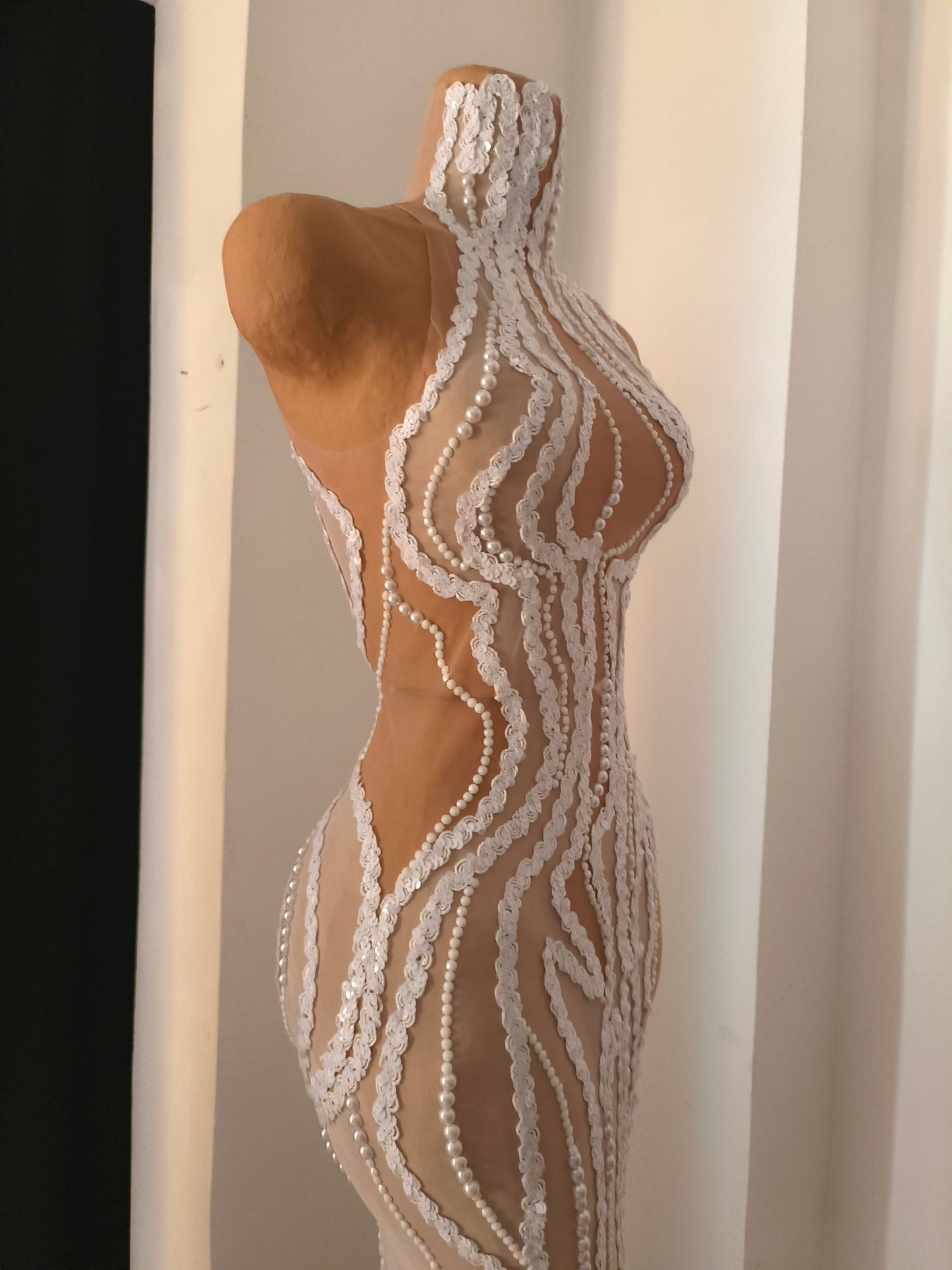 CELESINYI Baizhi Crystal White Pearl Lace Gown