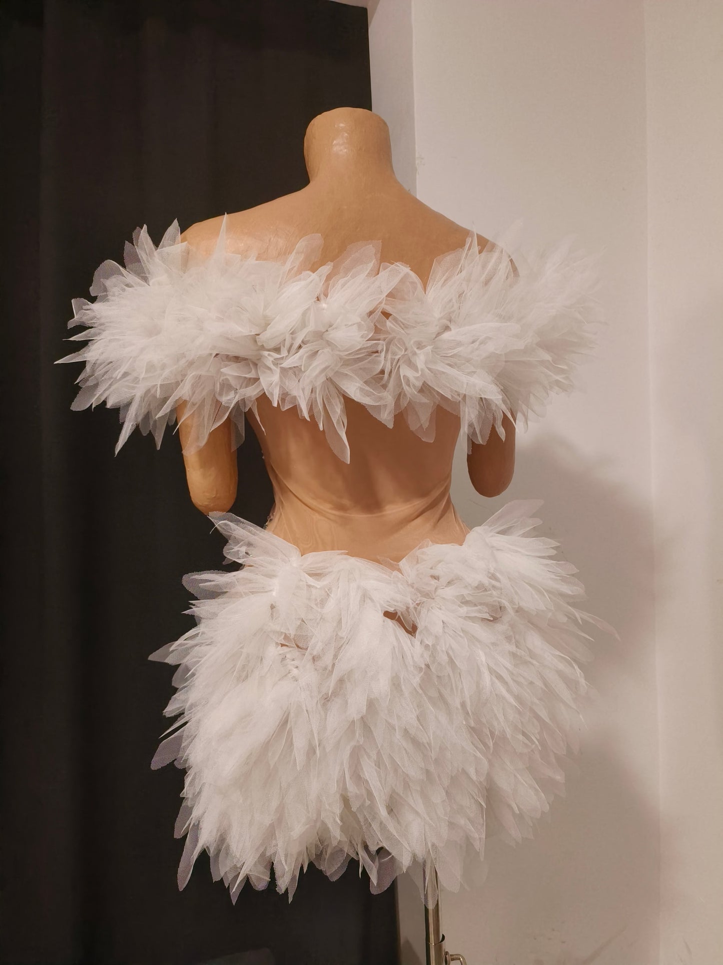 CELESINYI Shuimian Crystal White Off Shoulder Mini Dress