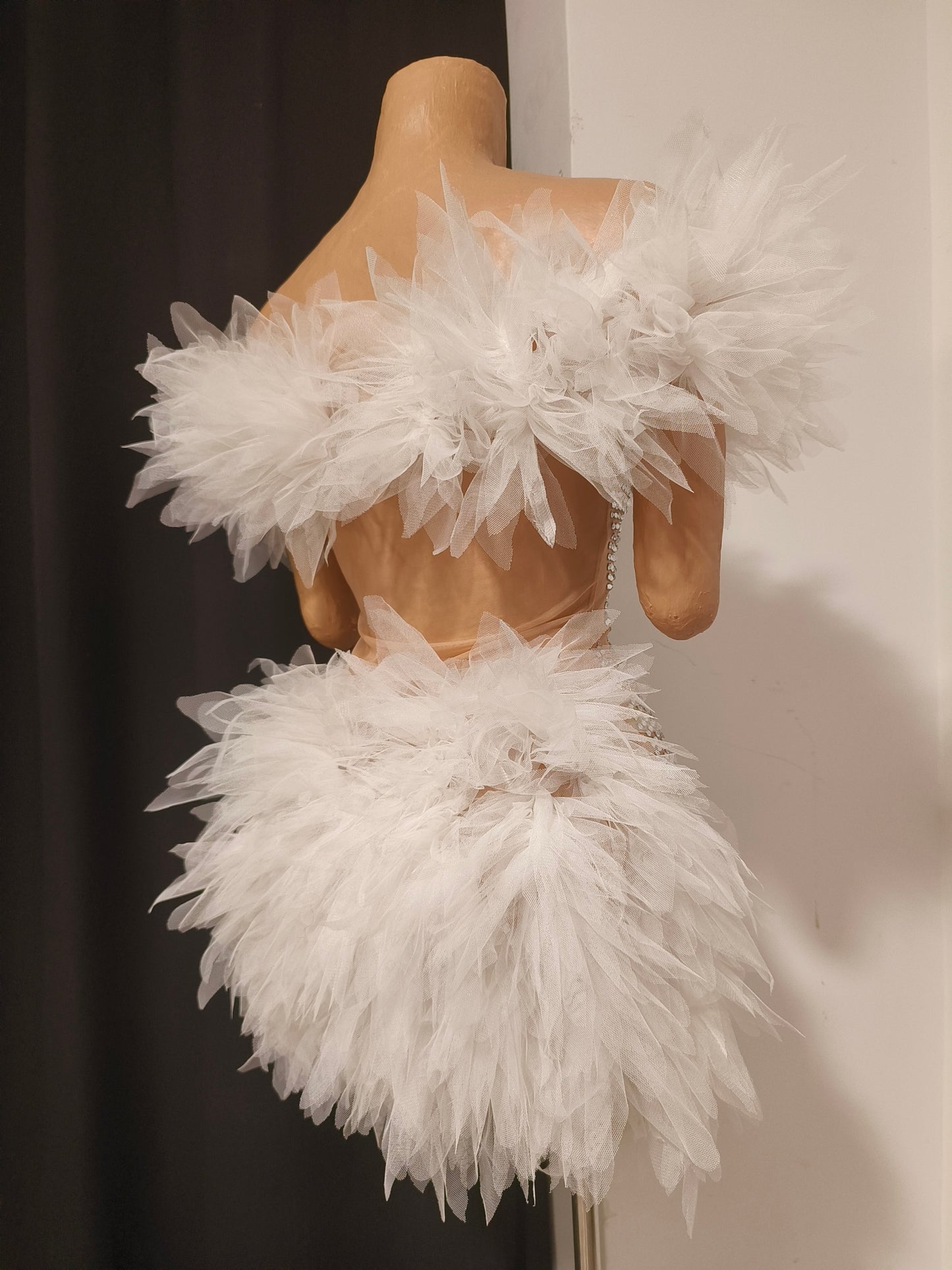 CELESINYI Shuimian Crystal White Off Shoulder Mini Dress