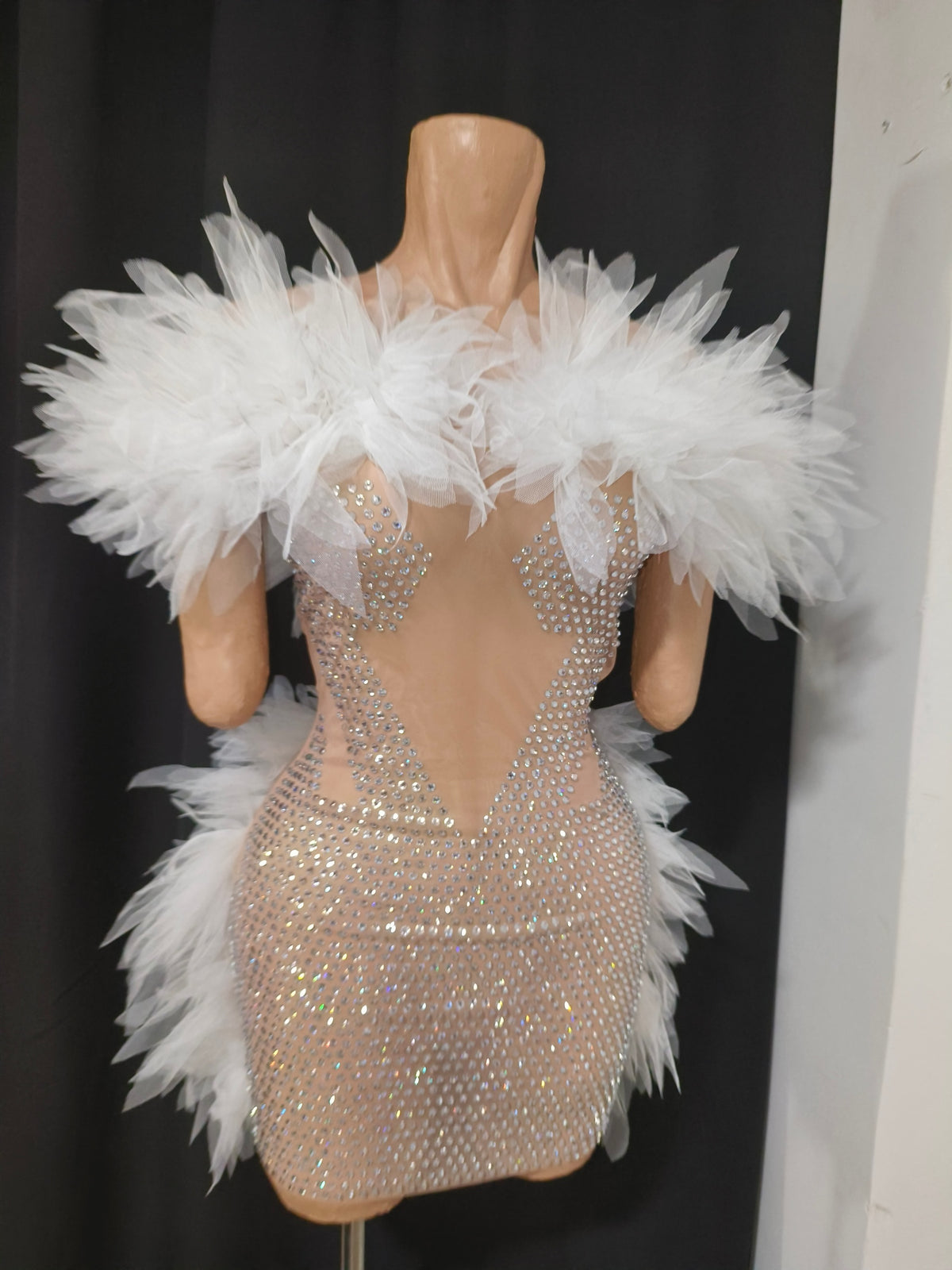 CELESINYI Shuimian Crystal White Off Shoulder Mini Dress