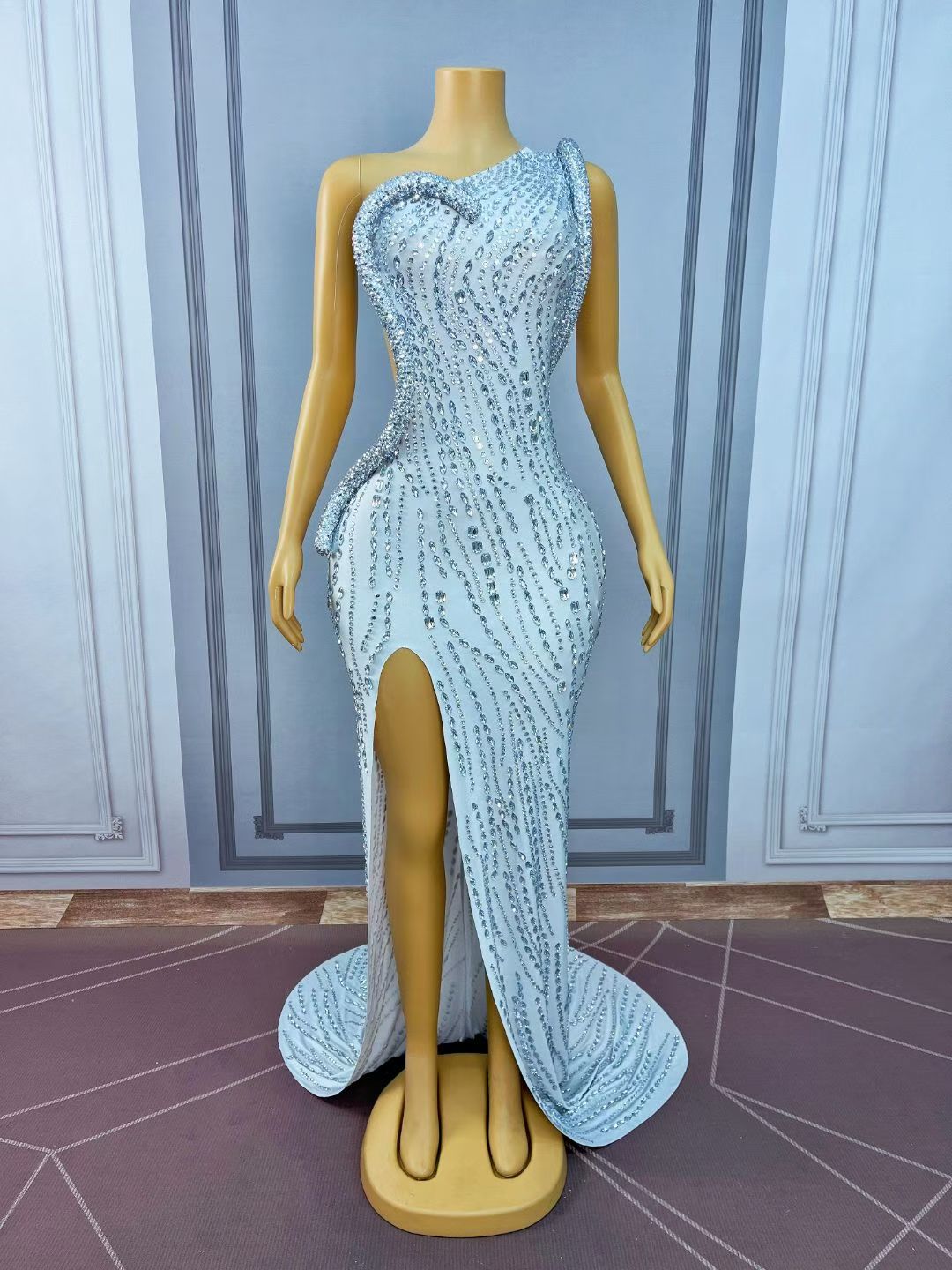 CELESINYI Siluo Crystal Waterfall Slit Gown
