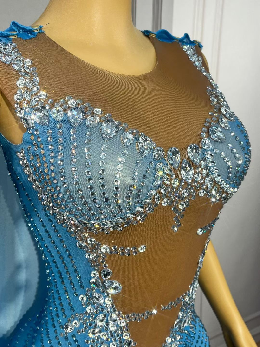 CELESINYI Chijin Crystal Cape Mermaid Gown