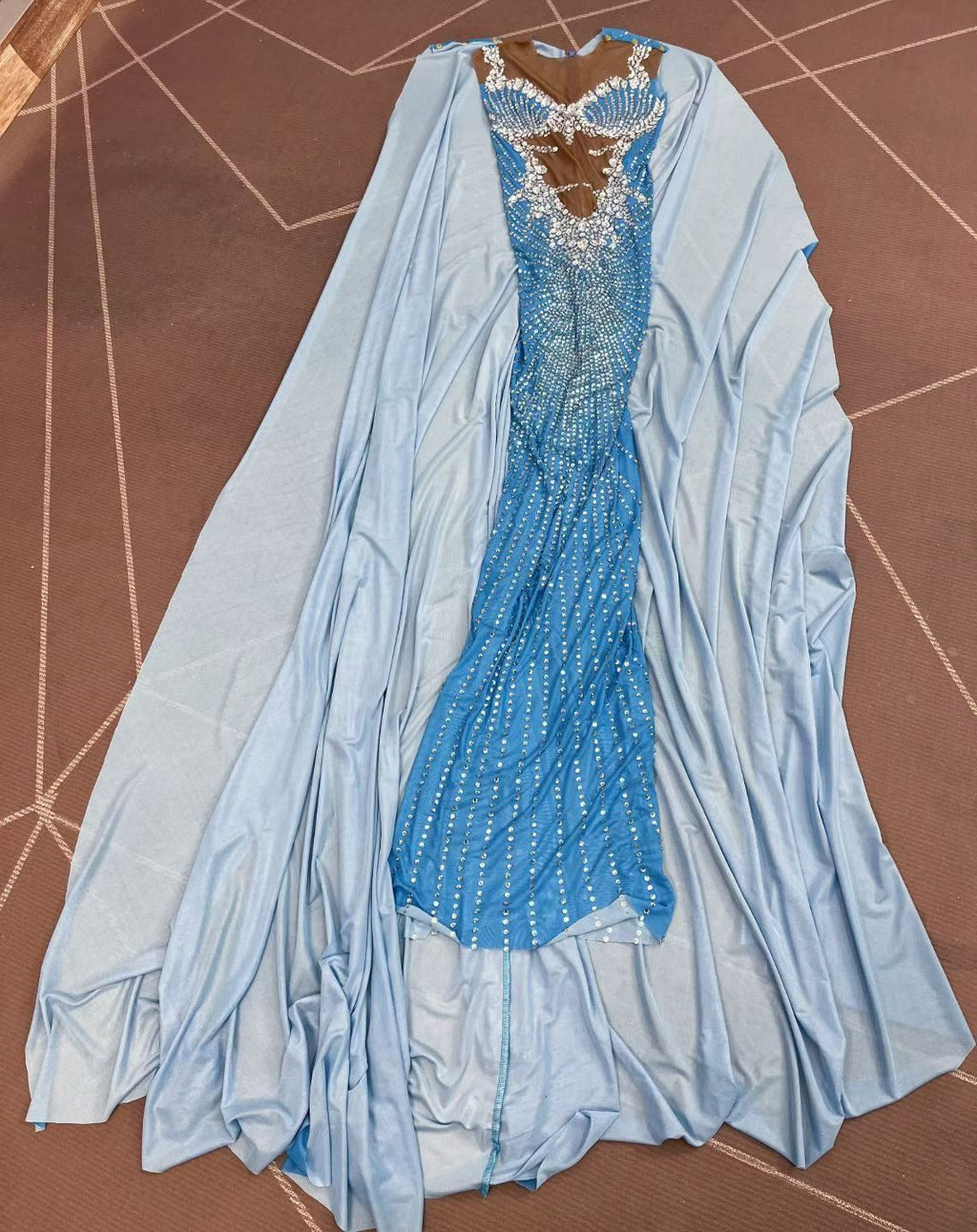 CELESINYI Chijin Crystal Cape Mermaid Gown